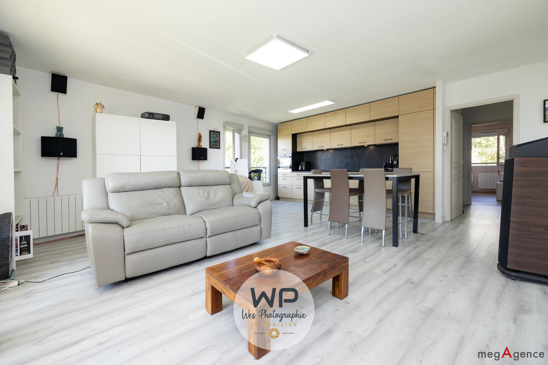 Appartement 4 pièces 92 m² · à Cessy · 92 m² · 490 000 €