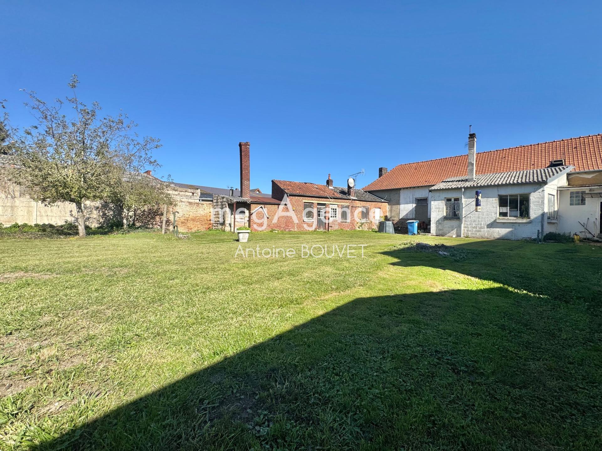 Maison 9 pièces 290 m² · à Beauquesne · 290 m² · 146 000 €