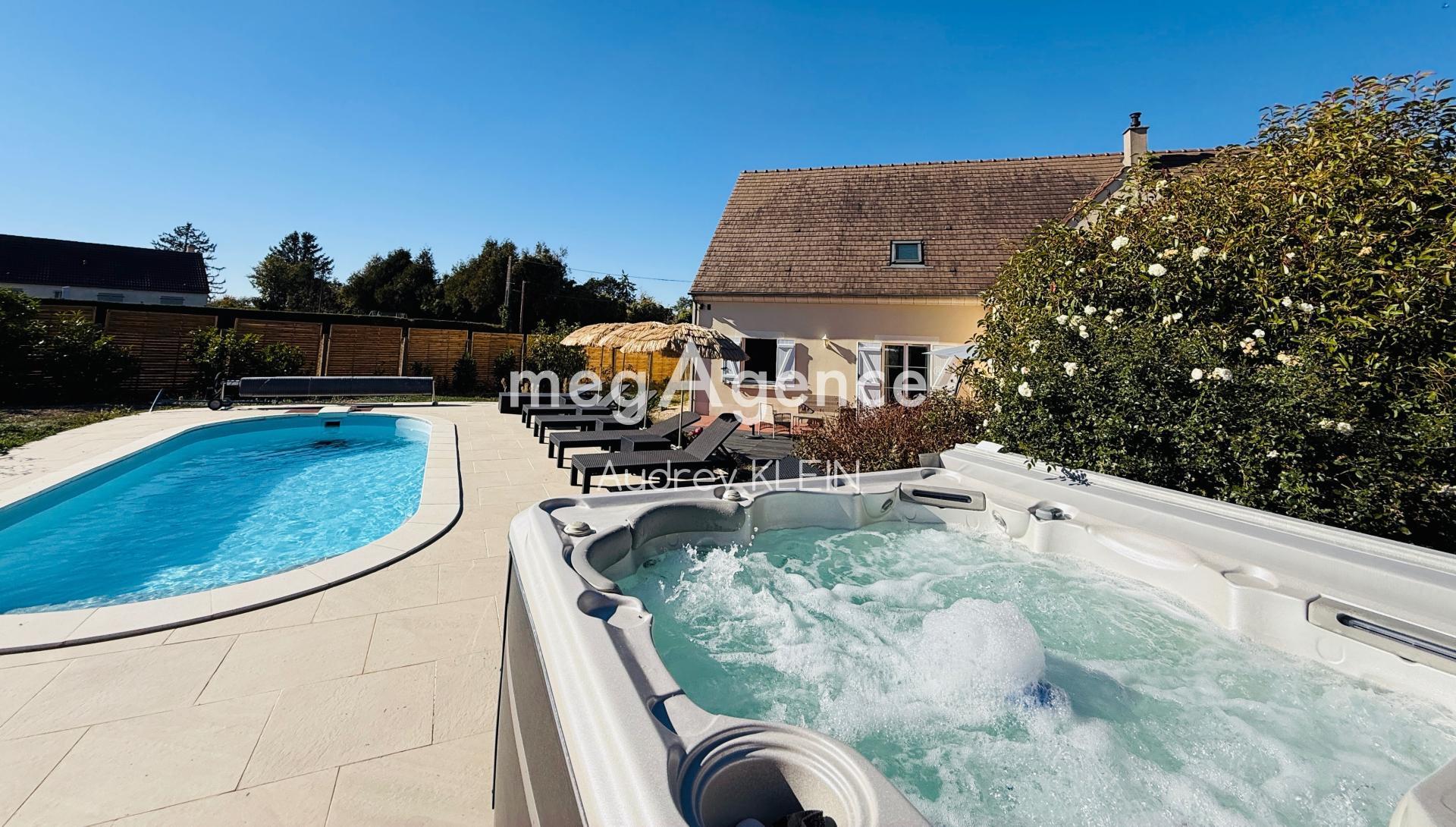 Maison 7 pièces 228 m² · à Perceneige · 228 m² · 457 000 €