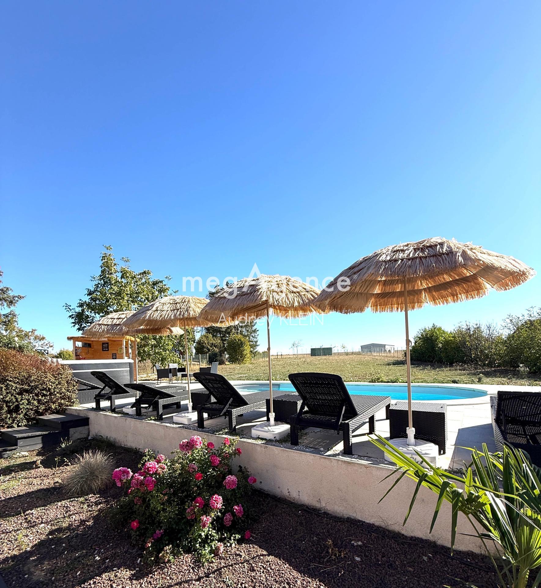 Maison coup de coeur – Piscine - Jacuzzi - Toit Cathédrale