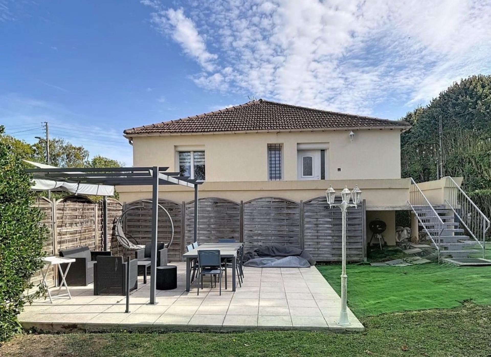 Maison 4 pièces 62 m² · à Fontenay-Saint-Père · 62 m² · 270 000 €