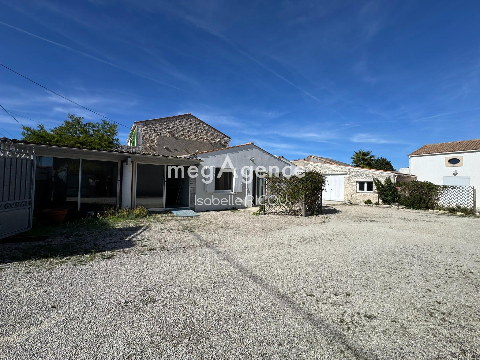 Maison 10 pièces 195 m² · à Saint-Pierre-d'Oleron · 195 m² · 699 000 €