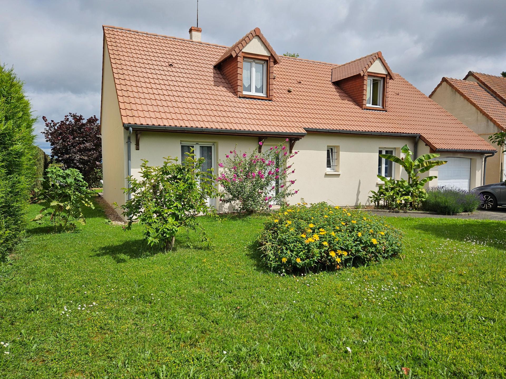 Maison 5 pièces 122 m² · à Champfleur · 122 m² · 229 000 €