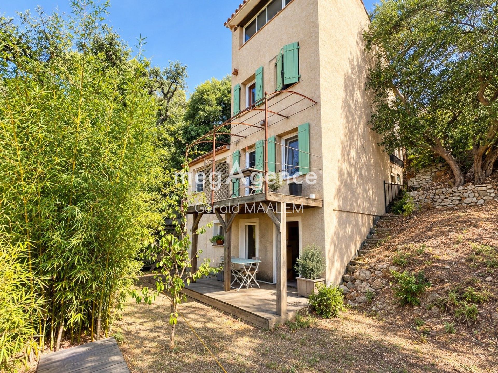 Maison 7 pièces 140 m² · à Grimaud · 140 m² · 598 000 €