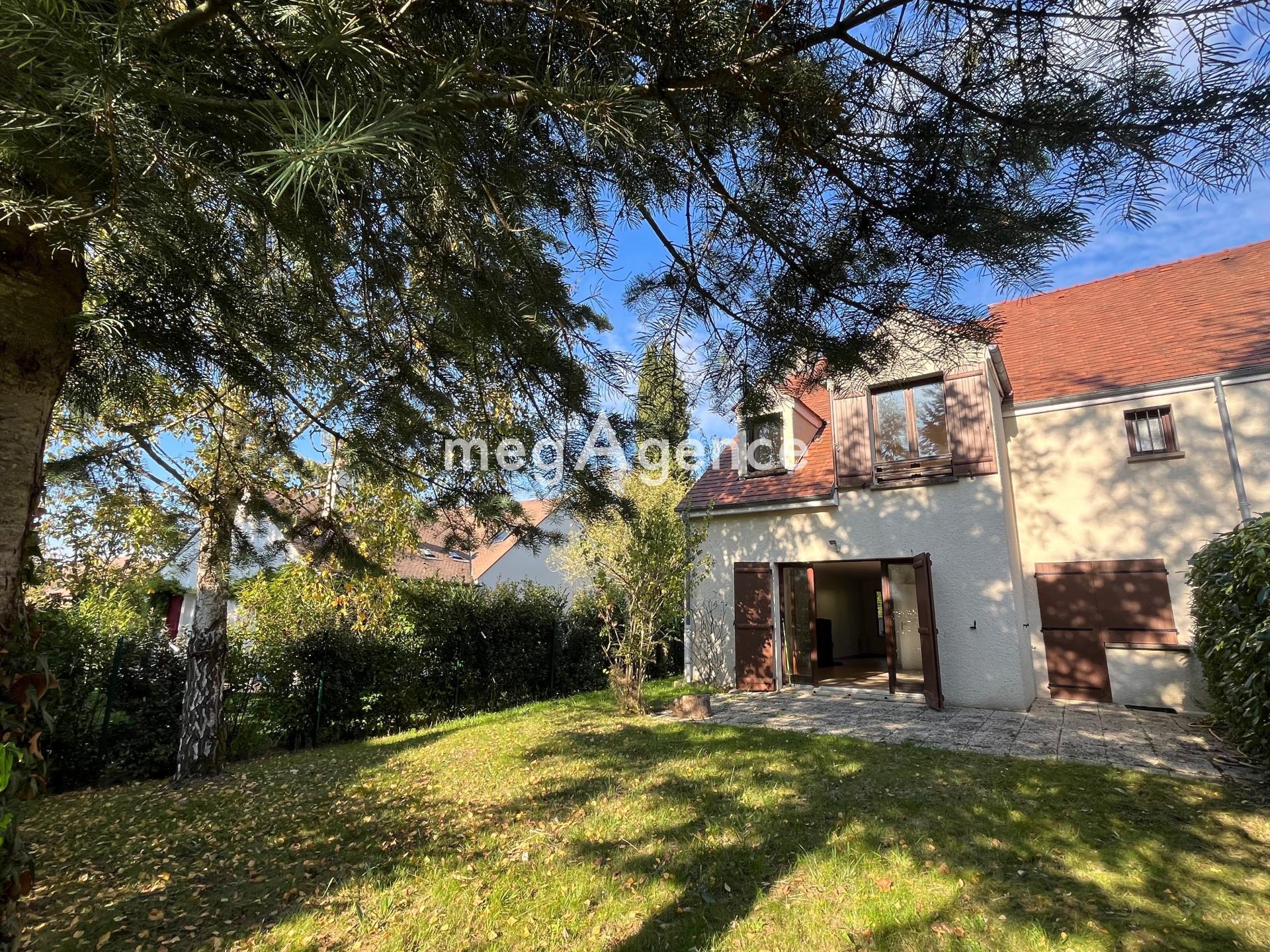 Maison 7 pièces 182 m² · à Saint-Nom-la-Bretèche · 182 m² · 695 000 €