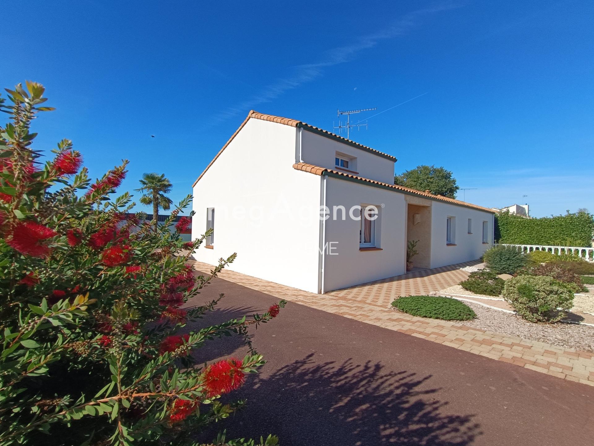 Maison 6 pièces 166 m² · à Aizenay · 166 m² · 398 000 €