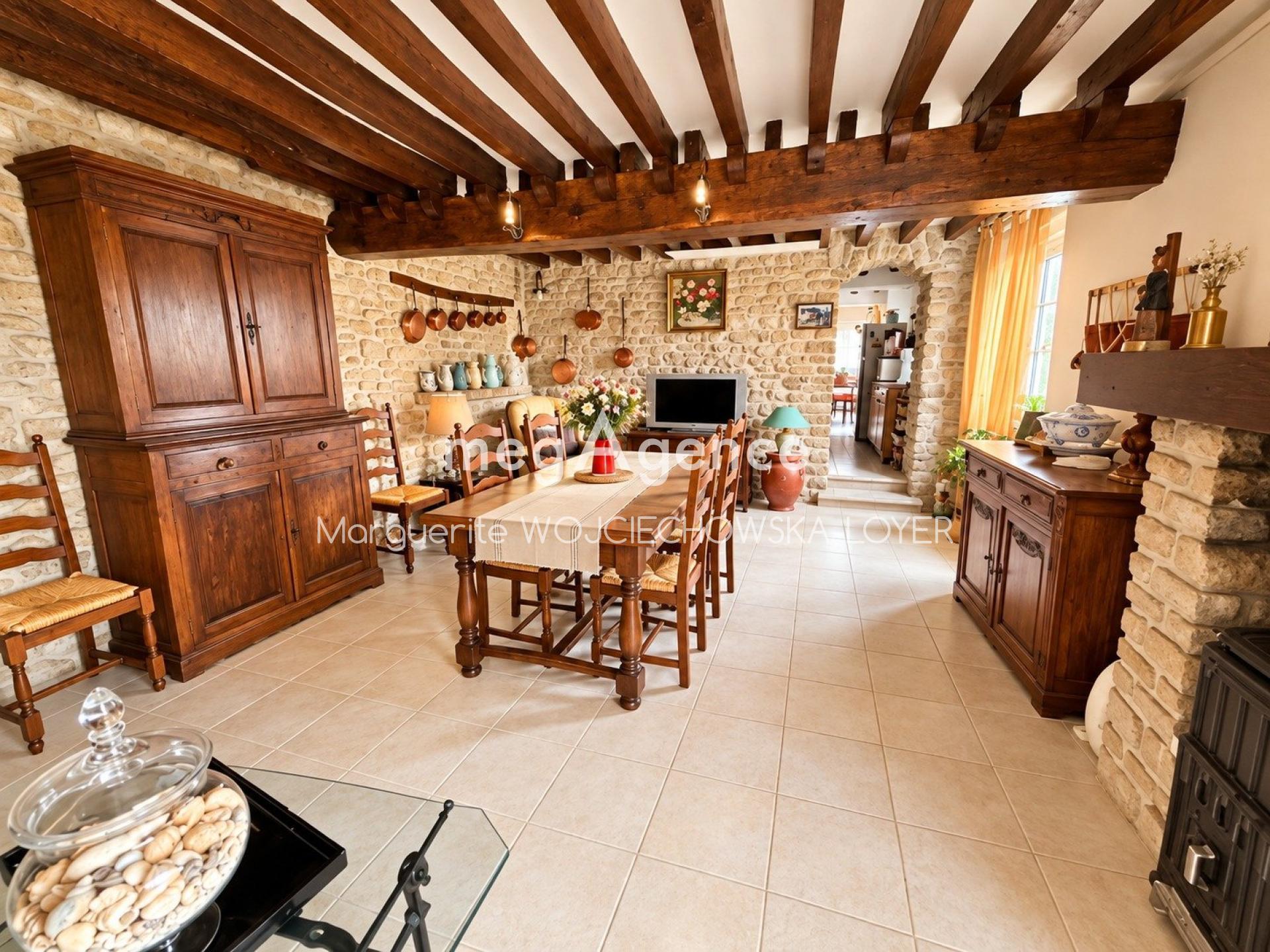 Maison de caractère au charme authentique - 3 chambres – Saint Paterne le Chevain