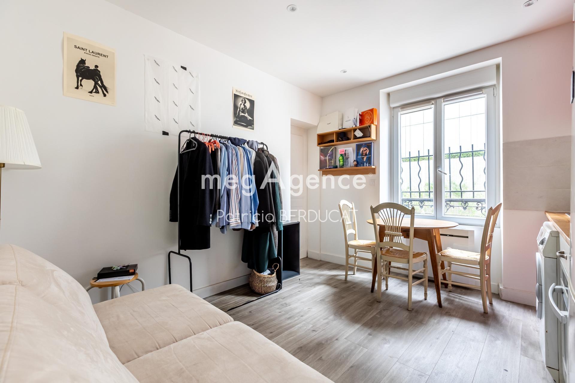 Appartement 2 pièces 30 m² · à Paris 20e Arrondissement · 30 m² · 270 000 €