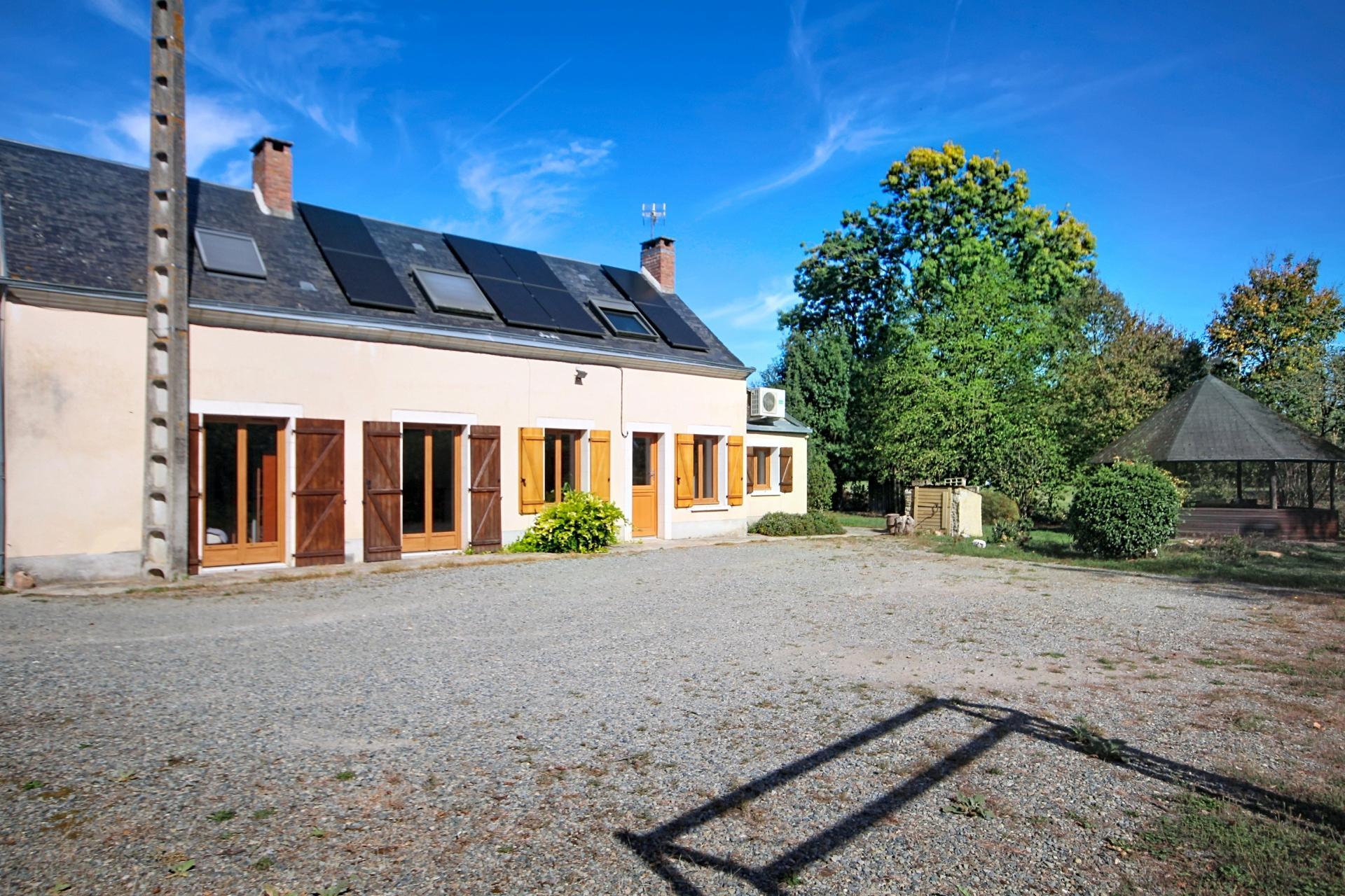 Maison 6 pièces 150 m² · à Aubigné-Racan · 150 m² · 189 000 €