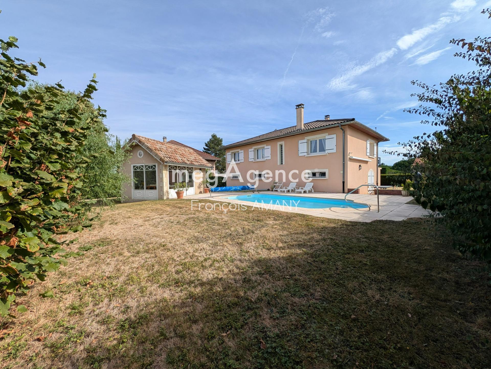Maison 5 pièces 134 m² · à Dommartin · 134 m² · 490 000 €