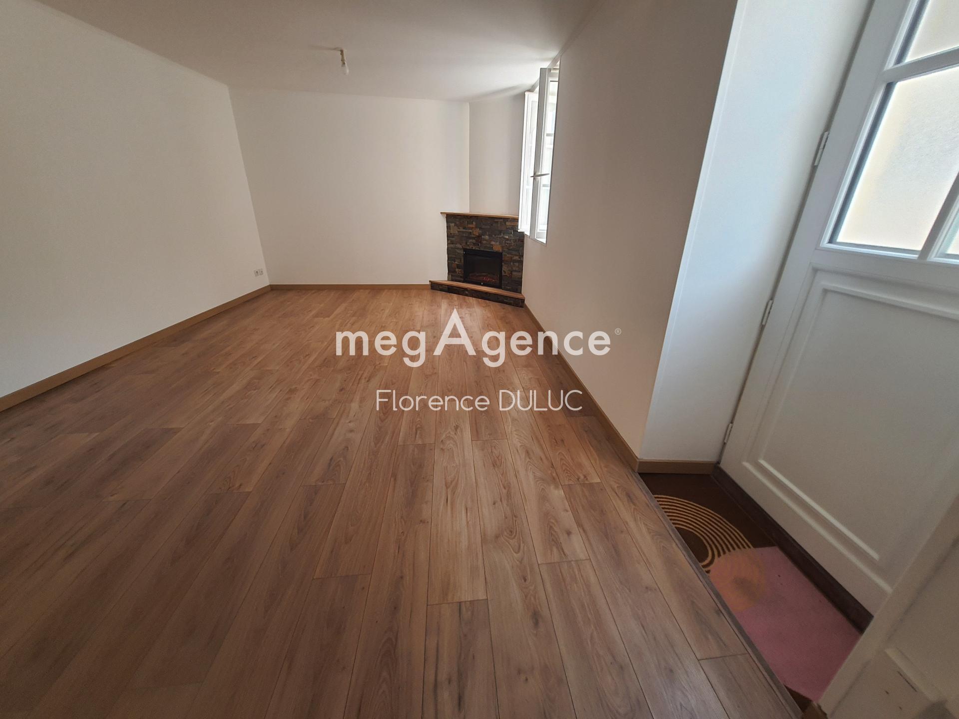 Maison 3 pièces 90 m² · à Saint-Jean-d'Angély · 90 m² · 158 000 €