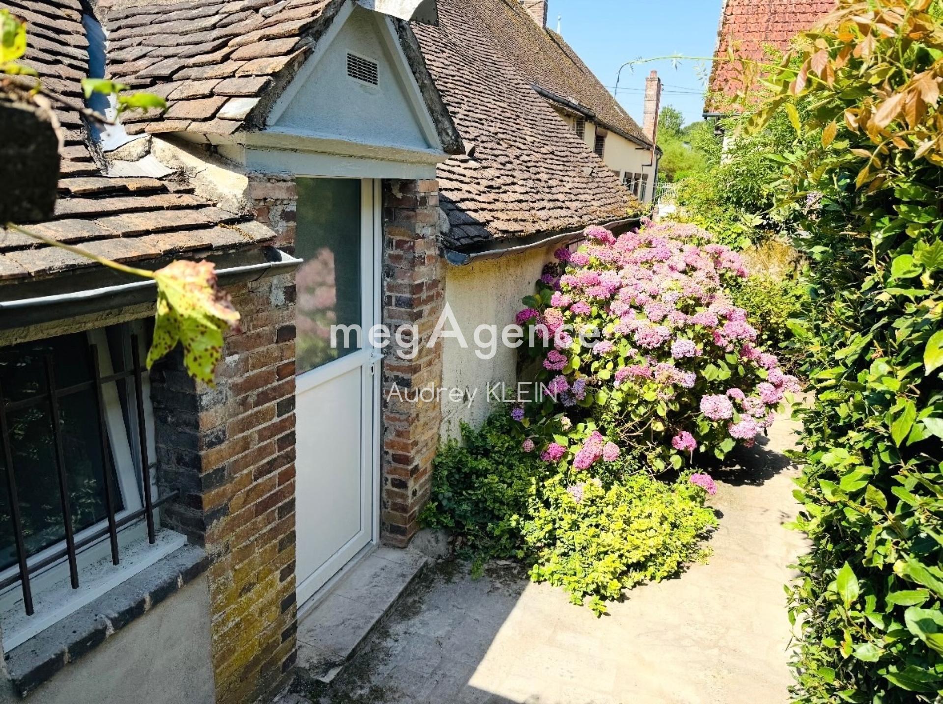 Maison 5 pièces 104 m² · à Bazoches-sur-le-Betz · 104 m² · 157 000 €
