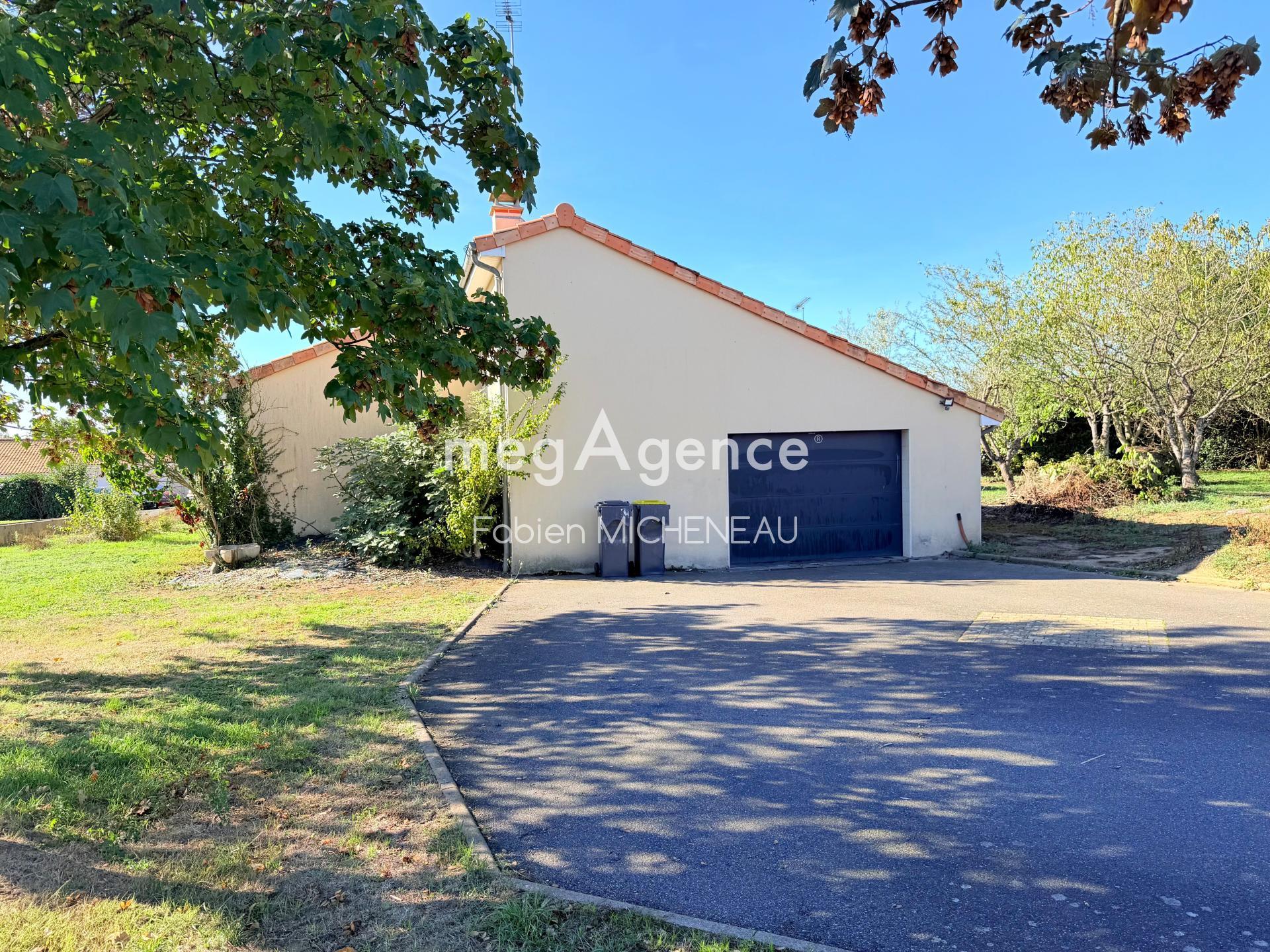 Maison 5 pièces 155 m² · à Coron · 155 m² · 225 000 €