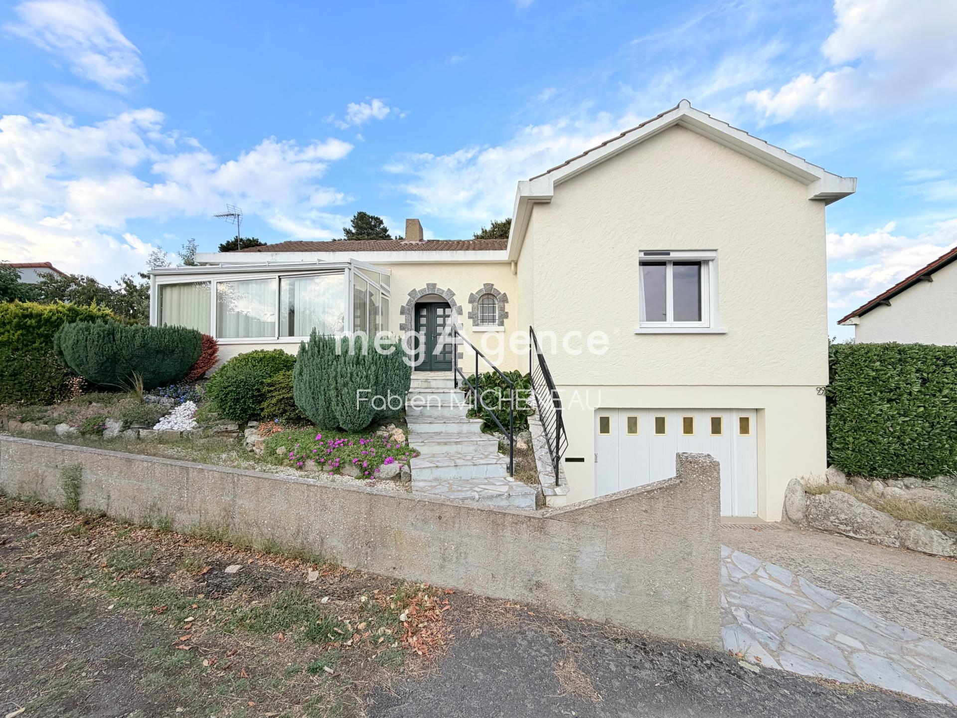 Maison 7 pièces 118 m² · à Cholet · 118 m² · 209 000 €