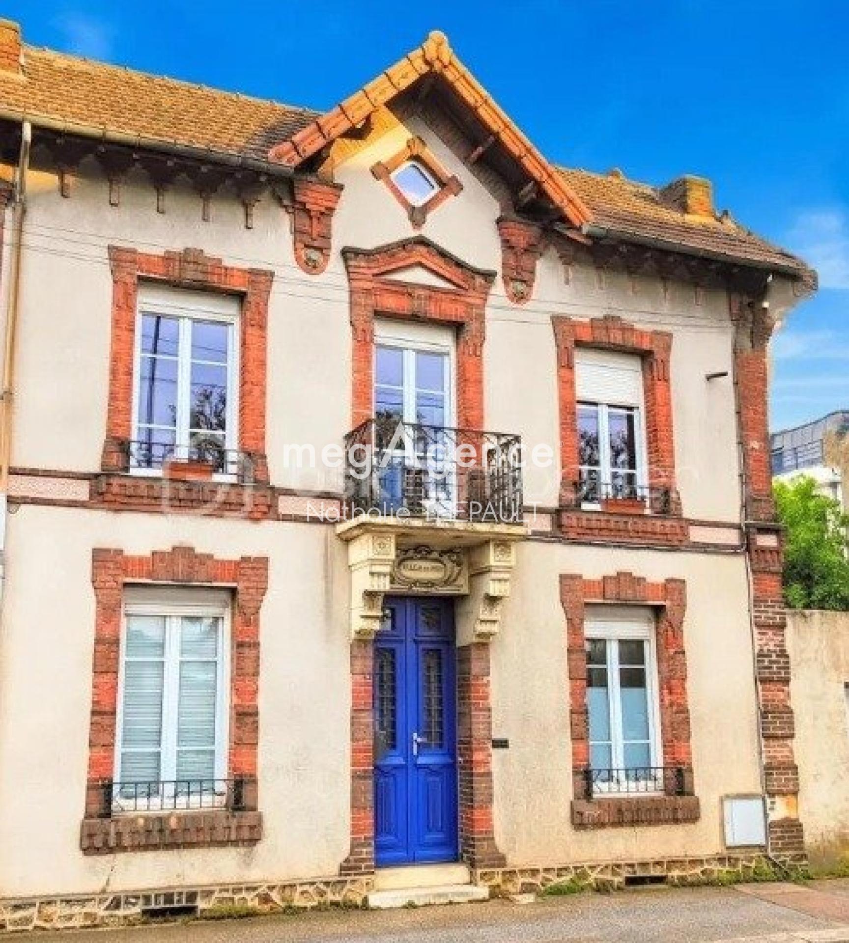 Maison 8 pièces 183 m² · à Mantes-la-Jolie · 183 m² · 370 000 €