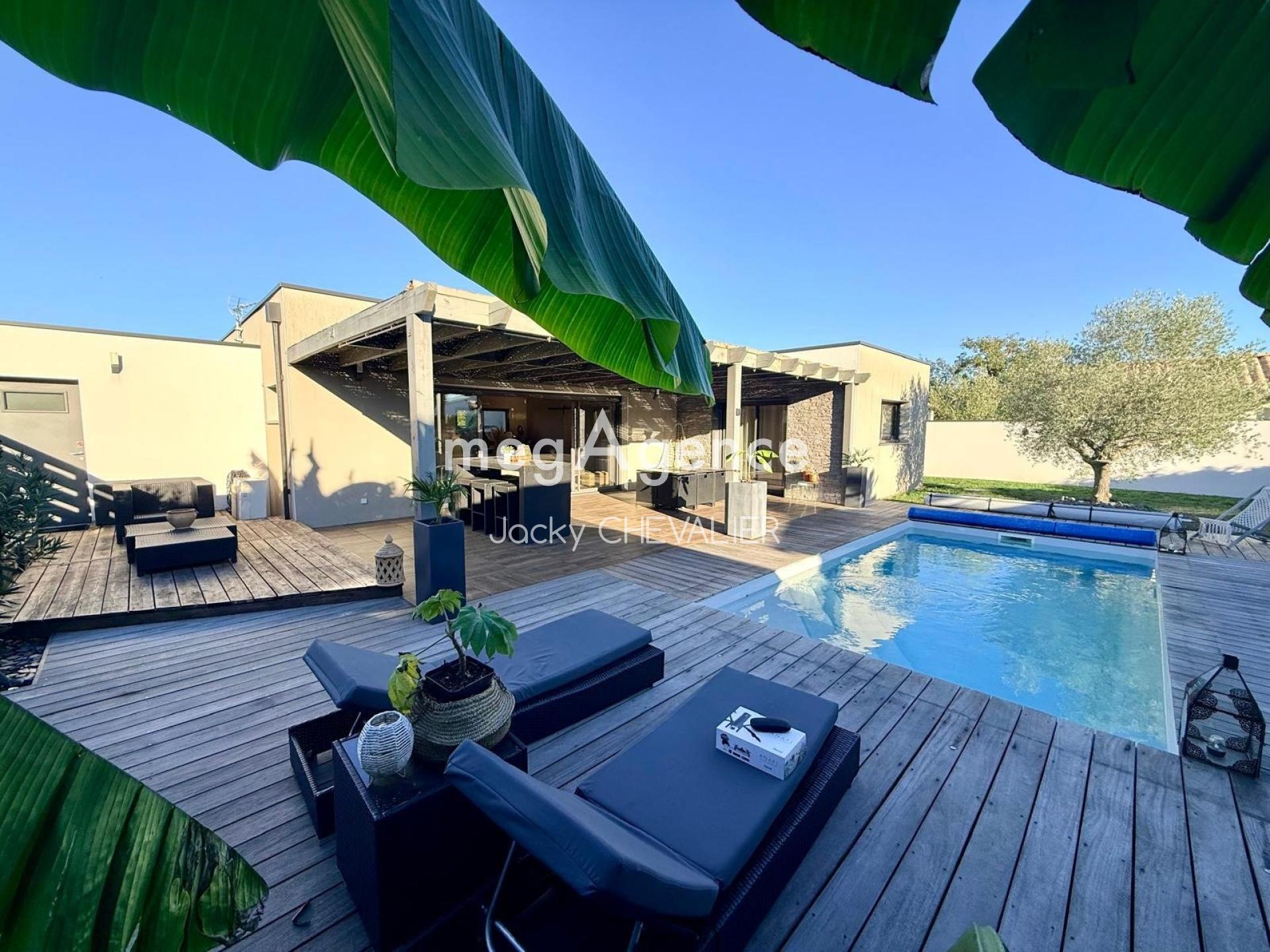Maison 4 pièces 120 m² · à Saint-Julien-de-Concelles · 120 m² · 515 789 €