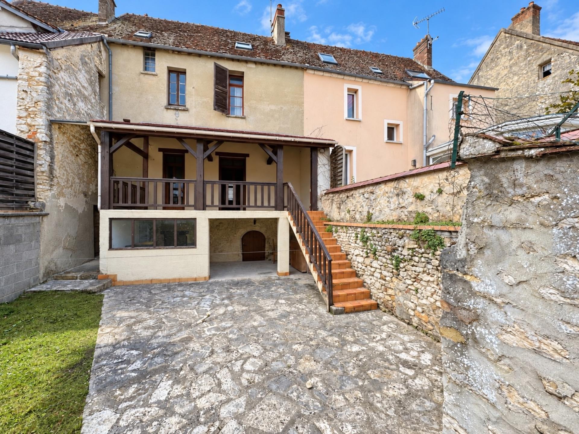 Maison 6 pièces 112 m² · à Donnemarie-Dontilly · 112 m² · 125 000 €