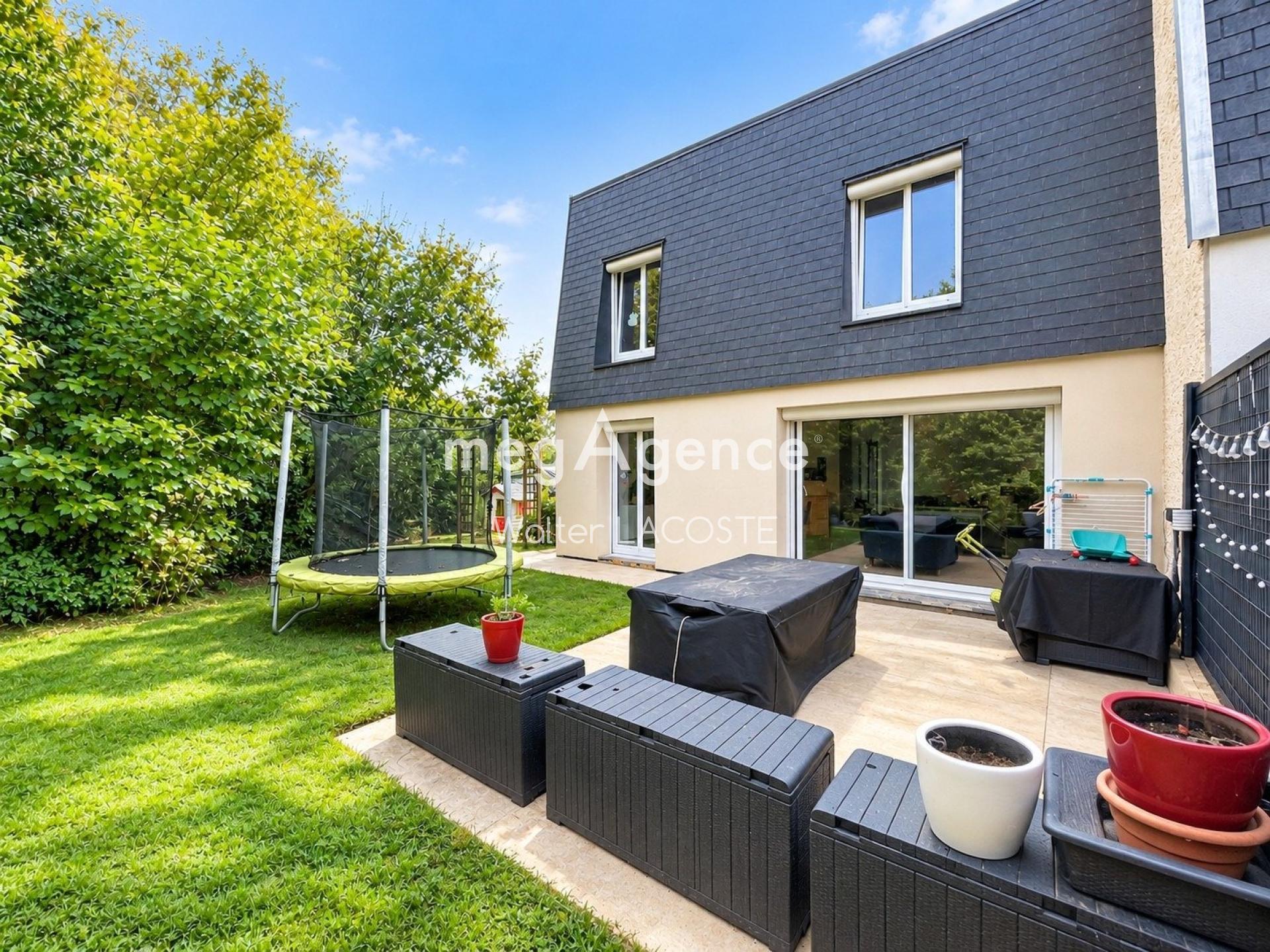 Maison 4 pièces 83 m² · à Plaisir · 83 m² · 322 000 €