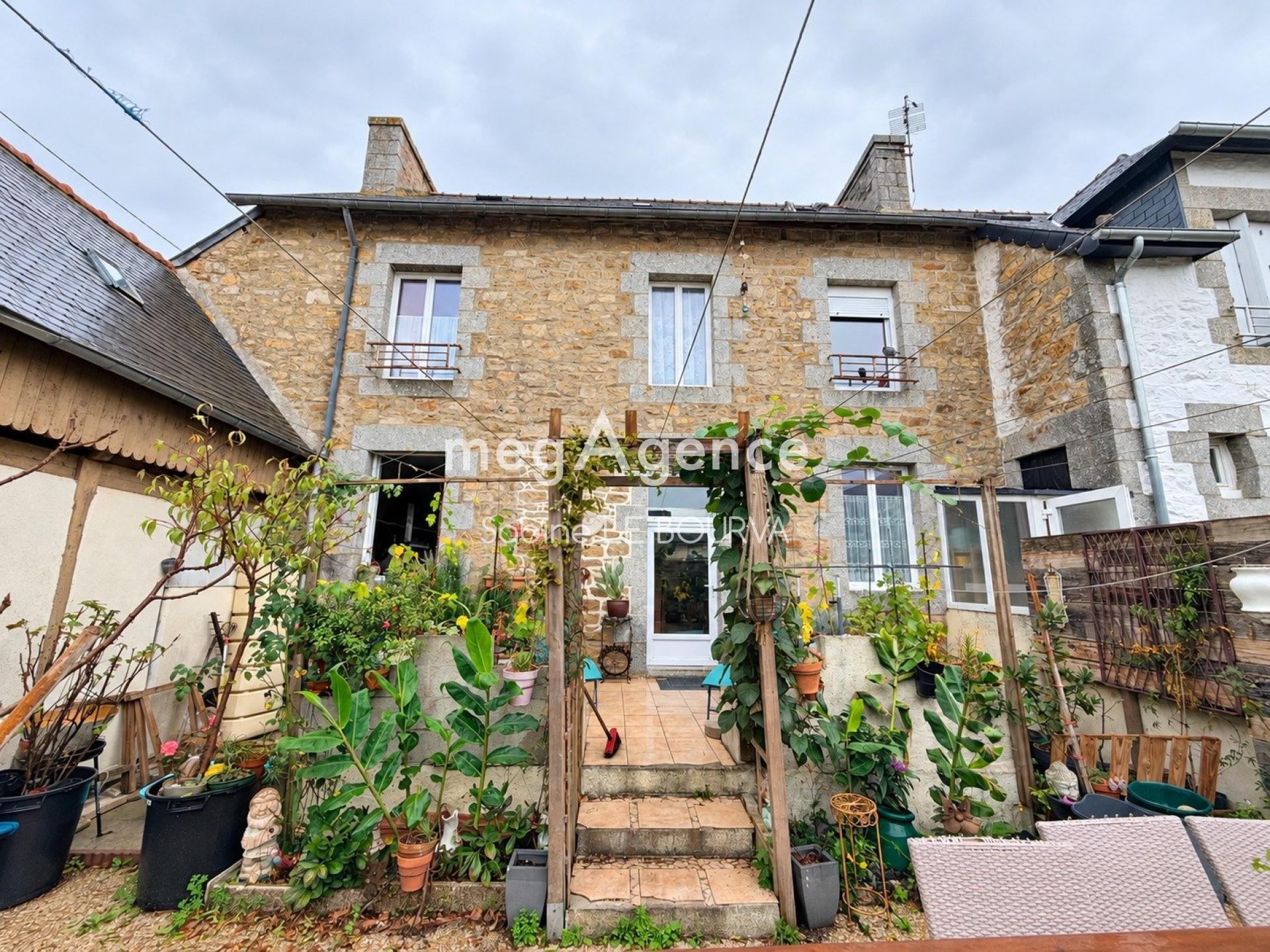 Maison 7 pièces 137 m² · à Louargat · 137 m² · 156 000 €