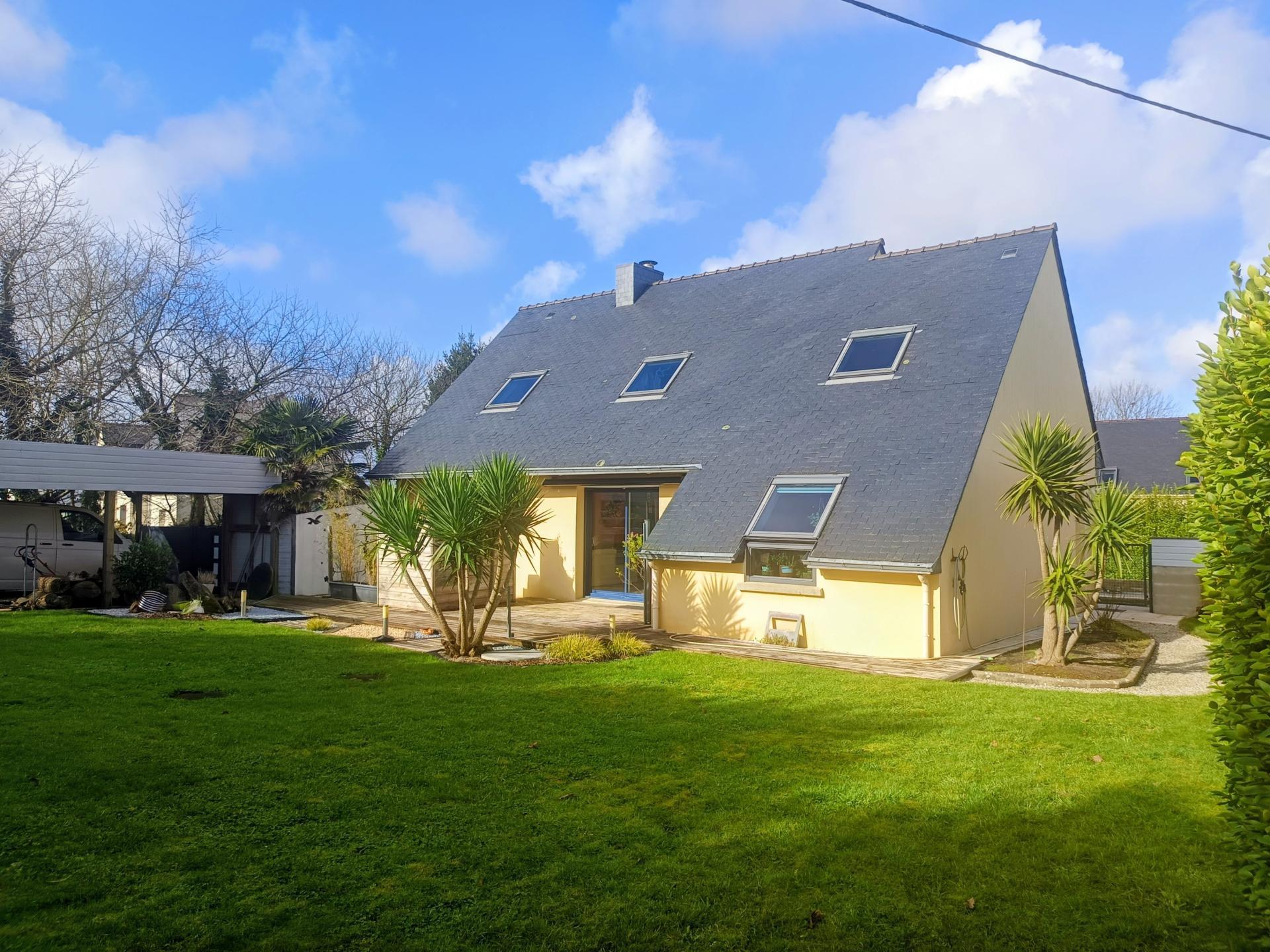 Maison 5 pièces 140 m² · à Kerlaz · 140 m² · 299 900 €