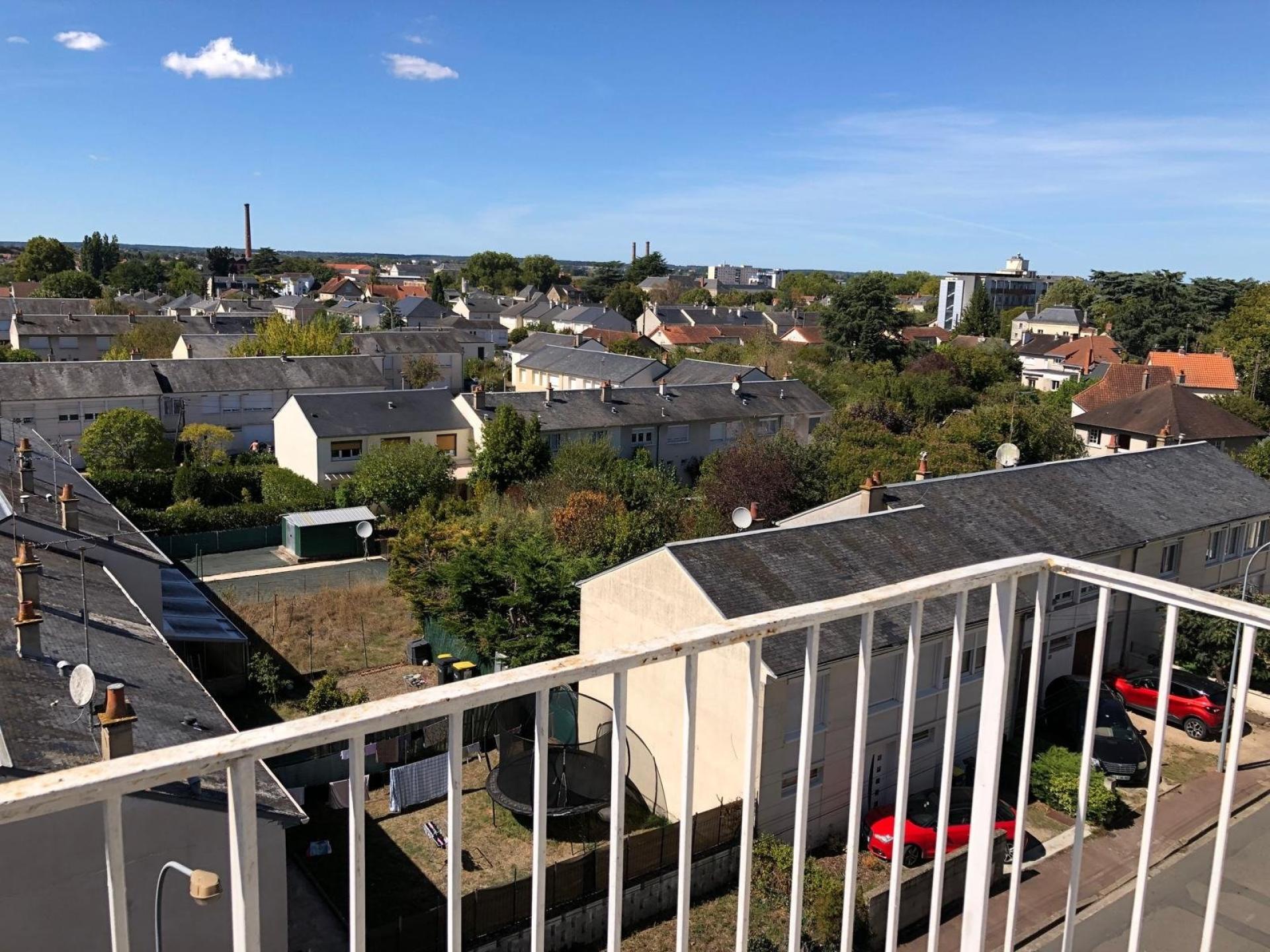 Appartement 4 pièces 83 m² · à Châtellerault · 83 m² · 64 000 €