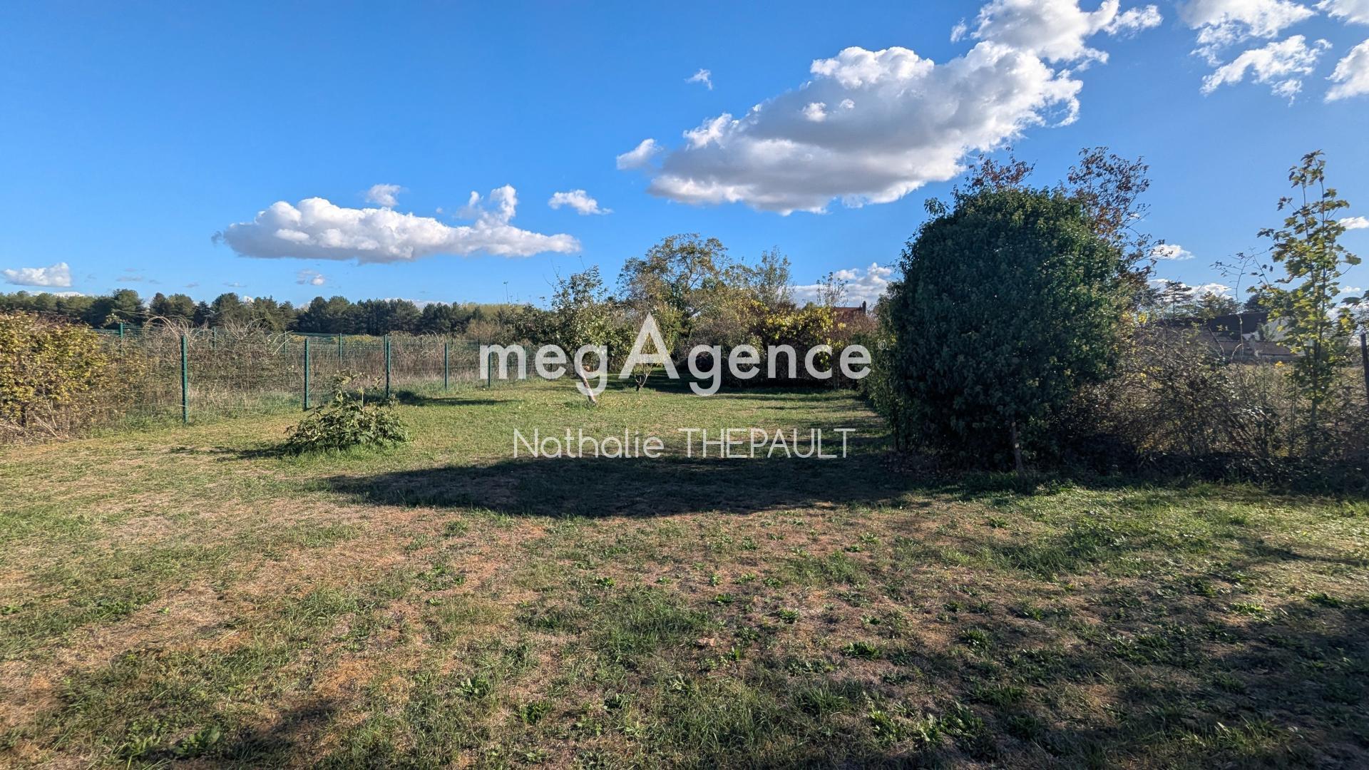 Terrain 1004 m² · à Saint-Martin-la-Garenne · 1 004 m² · 155 000 €