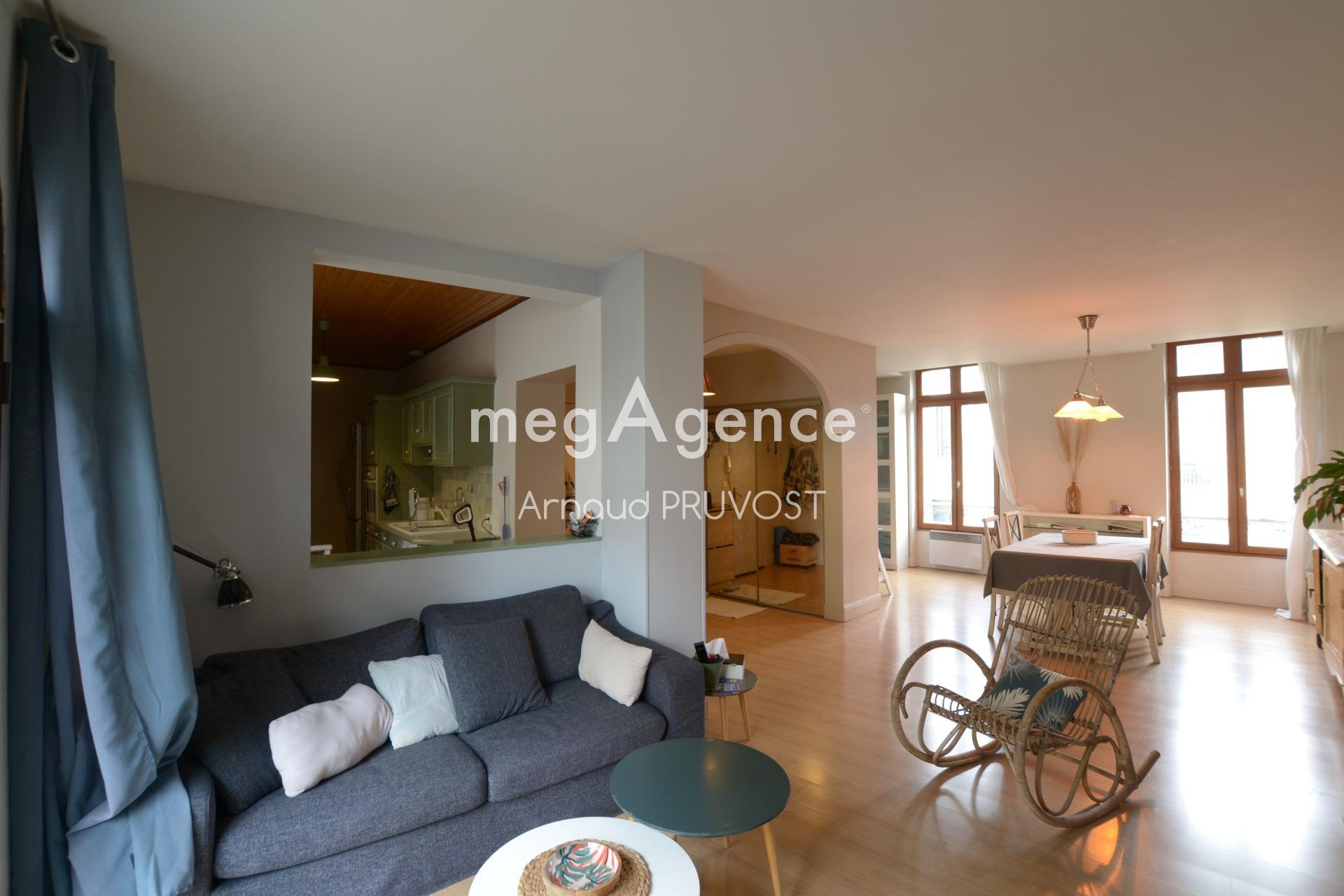 Maison 6 pièces 250 m² · à Sarlat-la-Canéda · 250 m² · 319 000 €