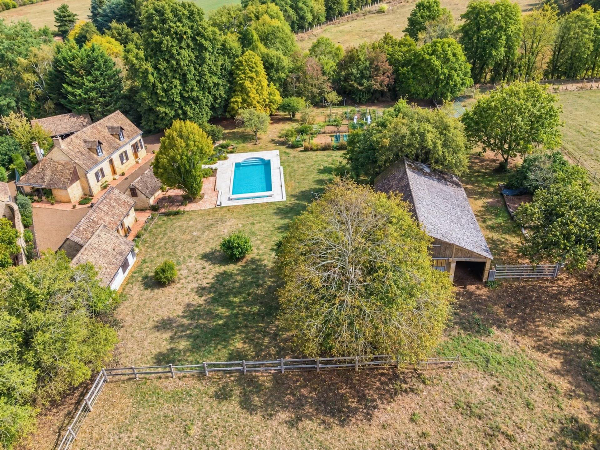 Maison 9 pièces 175 m² · à Montfort-le-Gesnois · 175 m² · 413 500 €