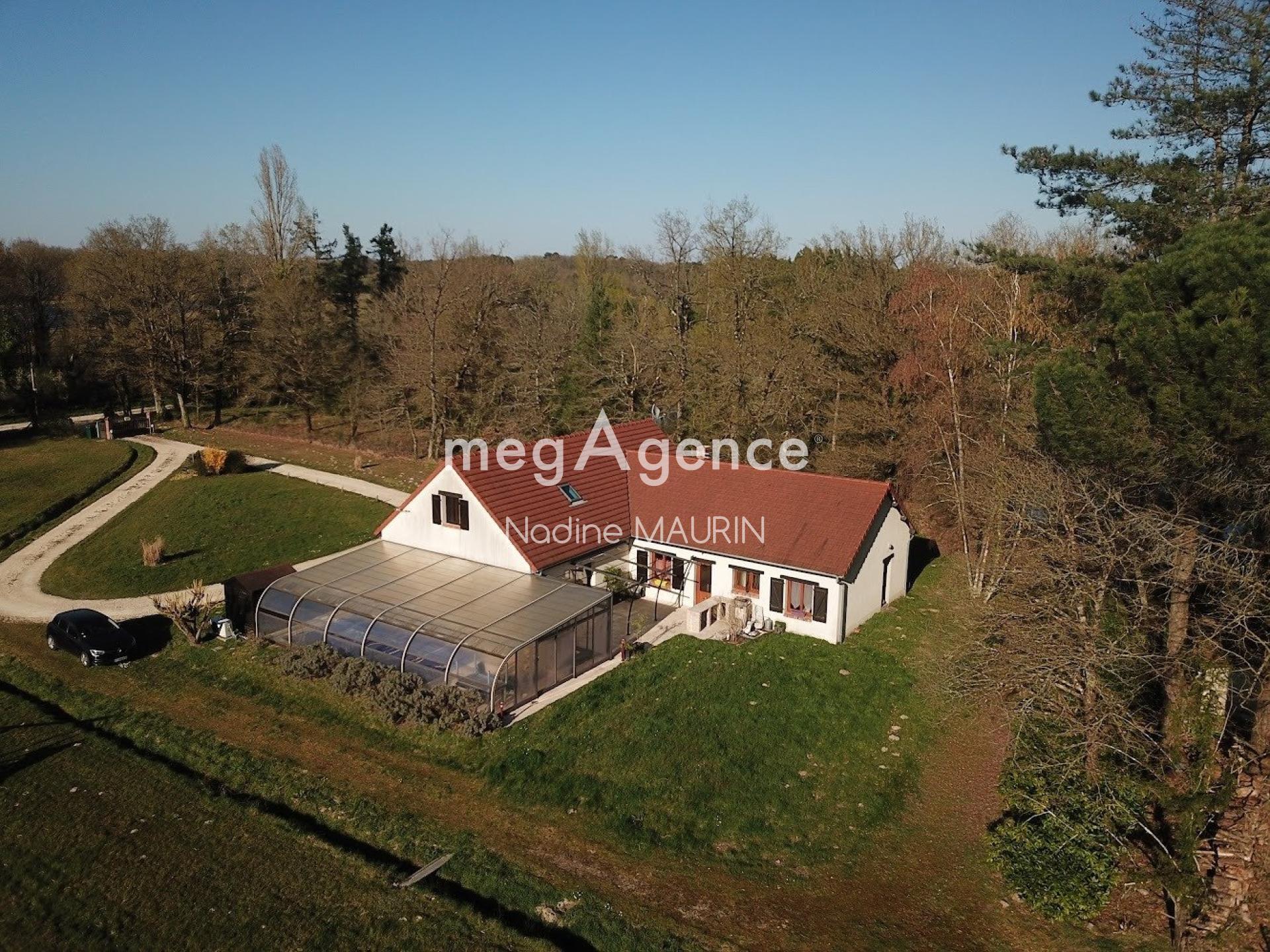 Maison 9 pièces 233 m² · à Mur-de-Sologne · 233 m² · 423 000 €