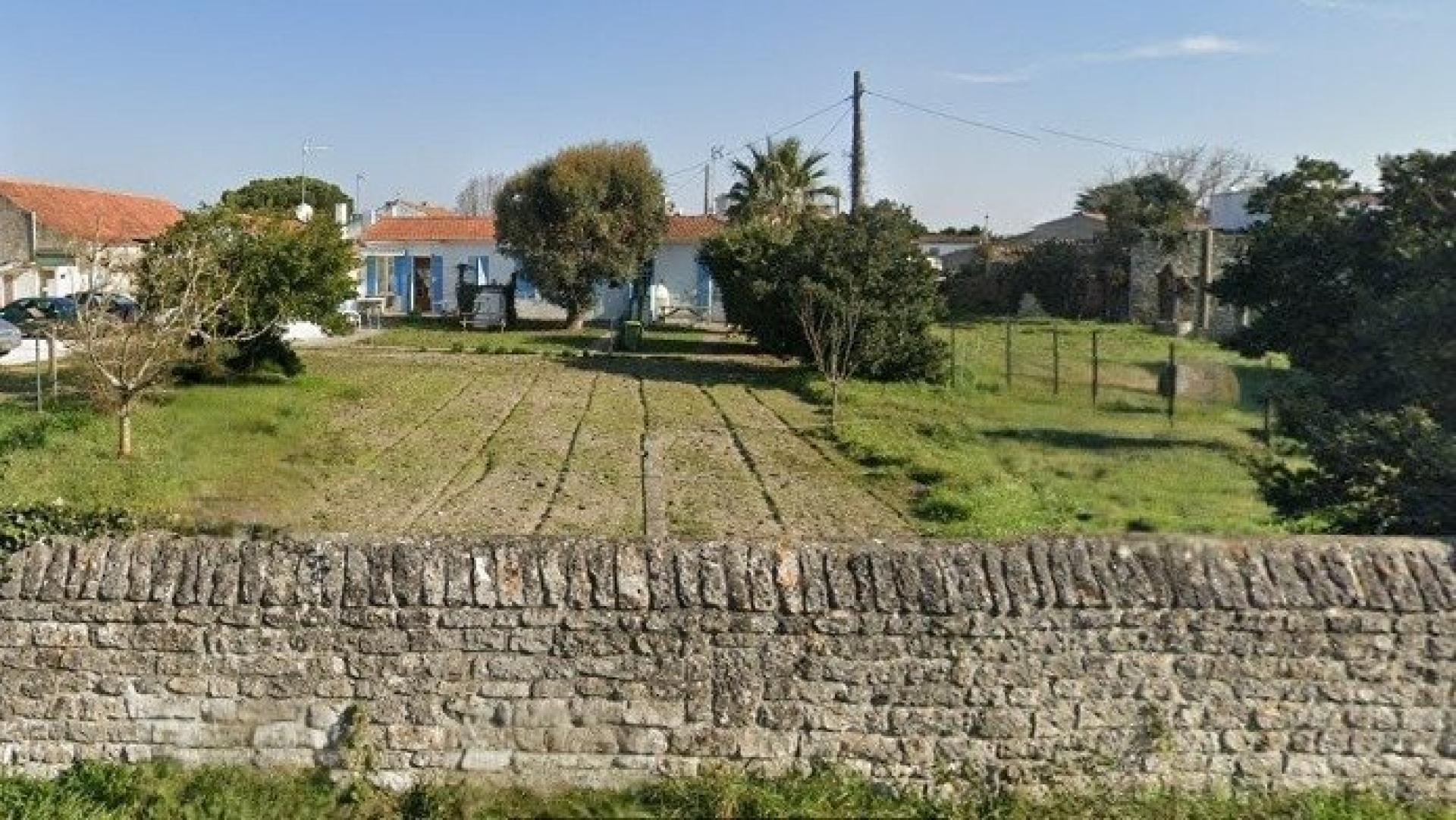 Terrain 350 m² · à Dolus-d'Oléron · 118 000 €