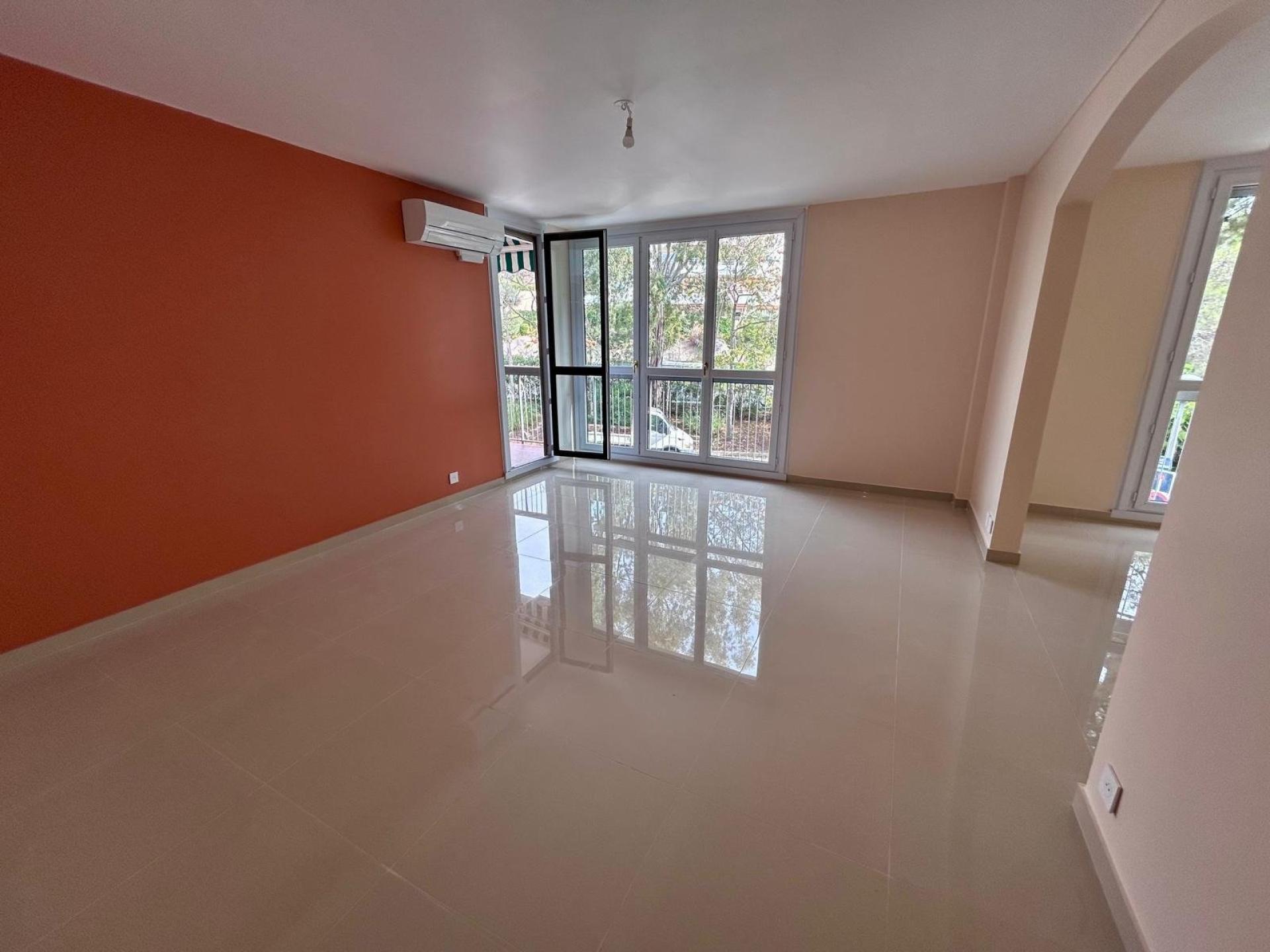 Appartement 3 pièces 77 m² · à Saint-Raphaël · 77 m² · 270 000 €