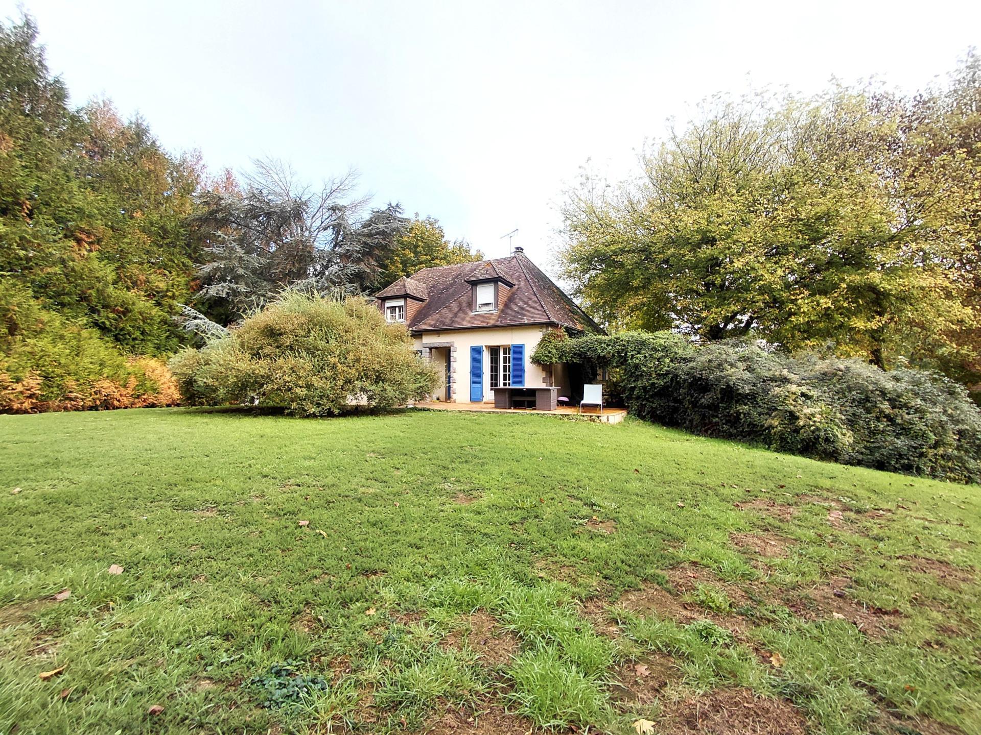 Maison 5 pièces 128 m² · au Ménil-Guyon · 128 m² · 179 900 €