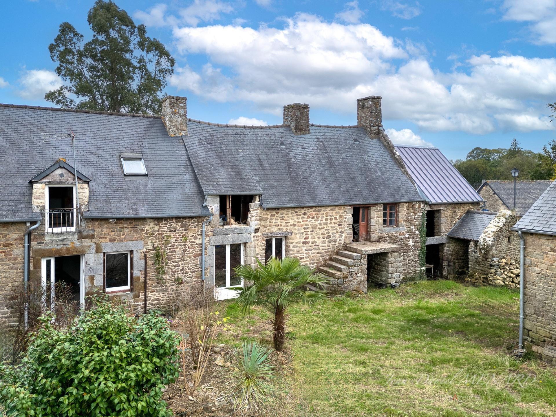 Maison 8 pièces 190 m² · au Tronchet · 190 m² · 169 600 €