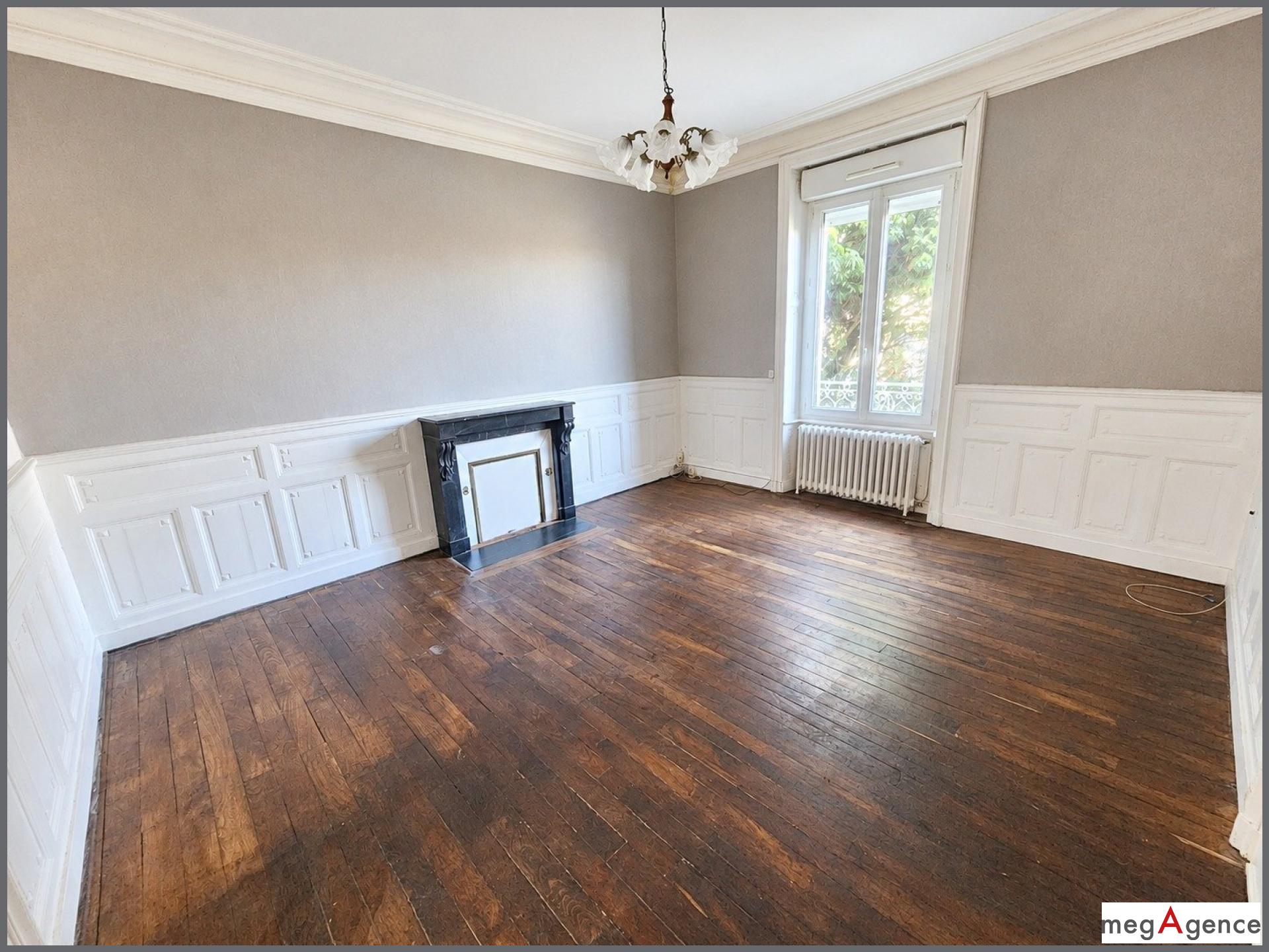 Achat : Appartement à FOUGERES, 35300 - 4 pièces 85m²