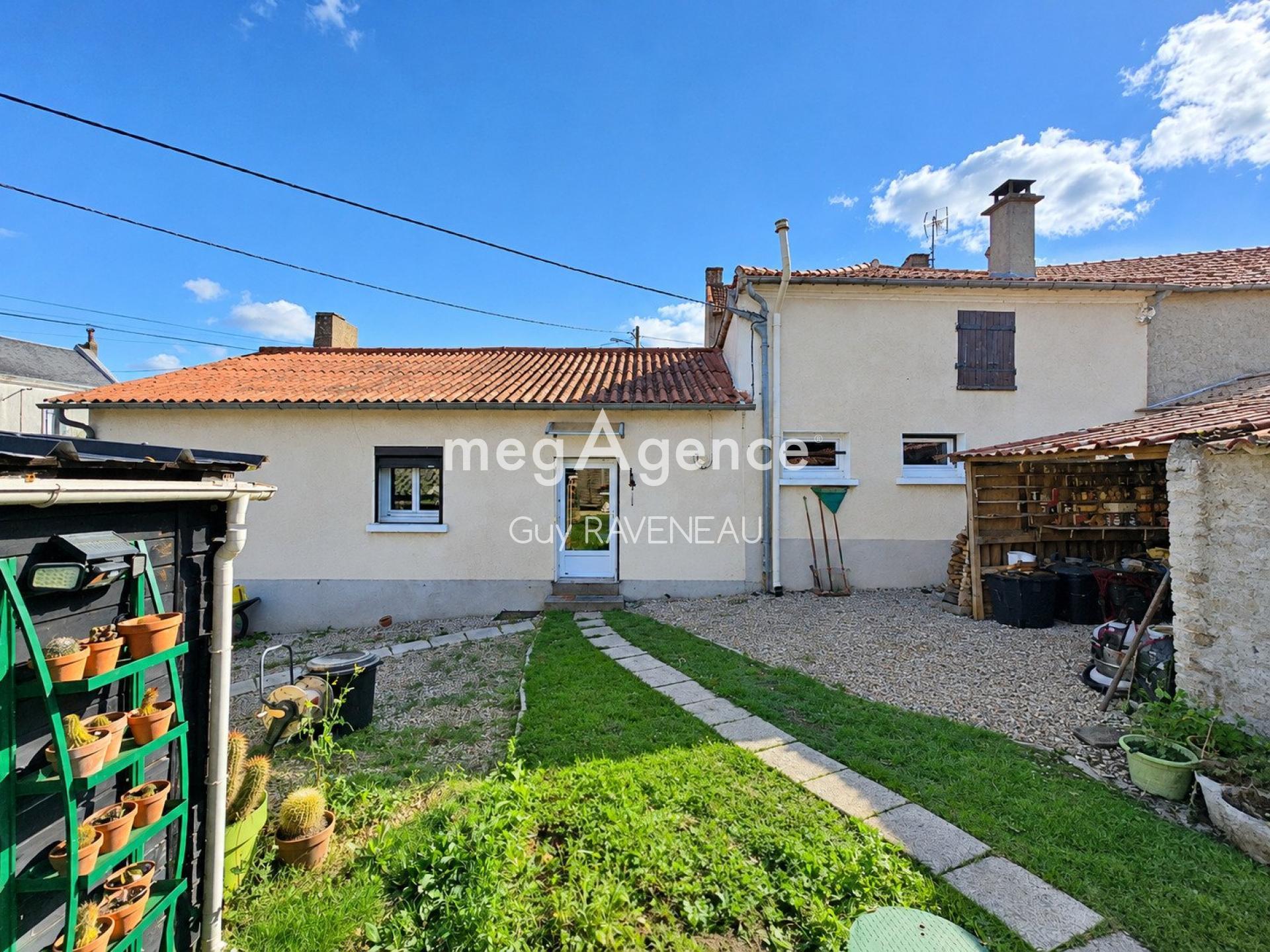Maison 6 pièces 132 m² · à Loretz-d'Argenton · 132 m² · 137 000 €