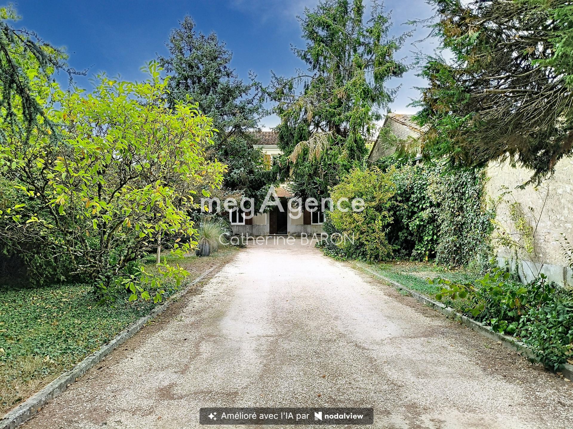 Maison 5 pièces 184 m² · aux Métairies · 184 m² · 225 000 €