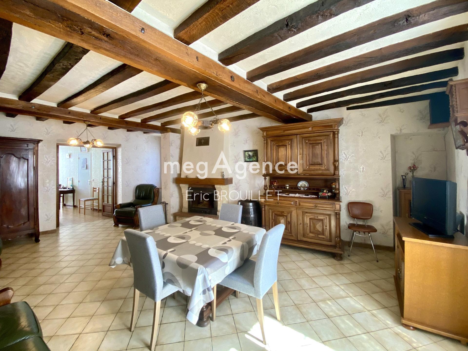 Maison 9 pièces 154 m² · à Saint-Germain-des-Prés · 154 m² · 211 000 €