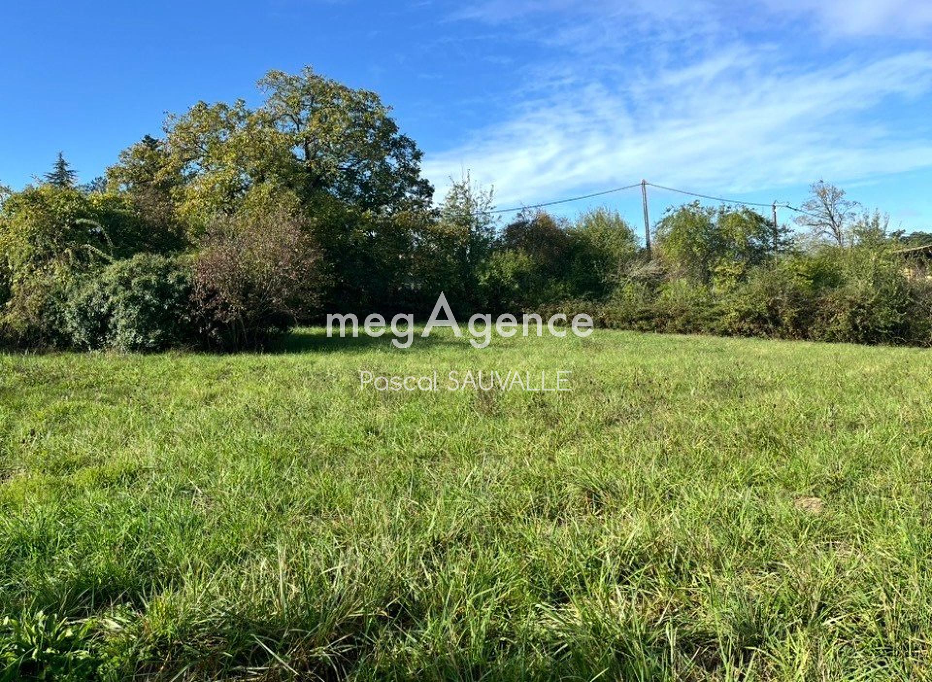 Terrain 1670 m² · à Villamblard · 39 000 €