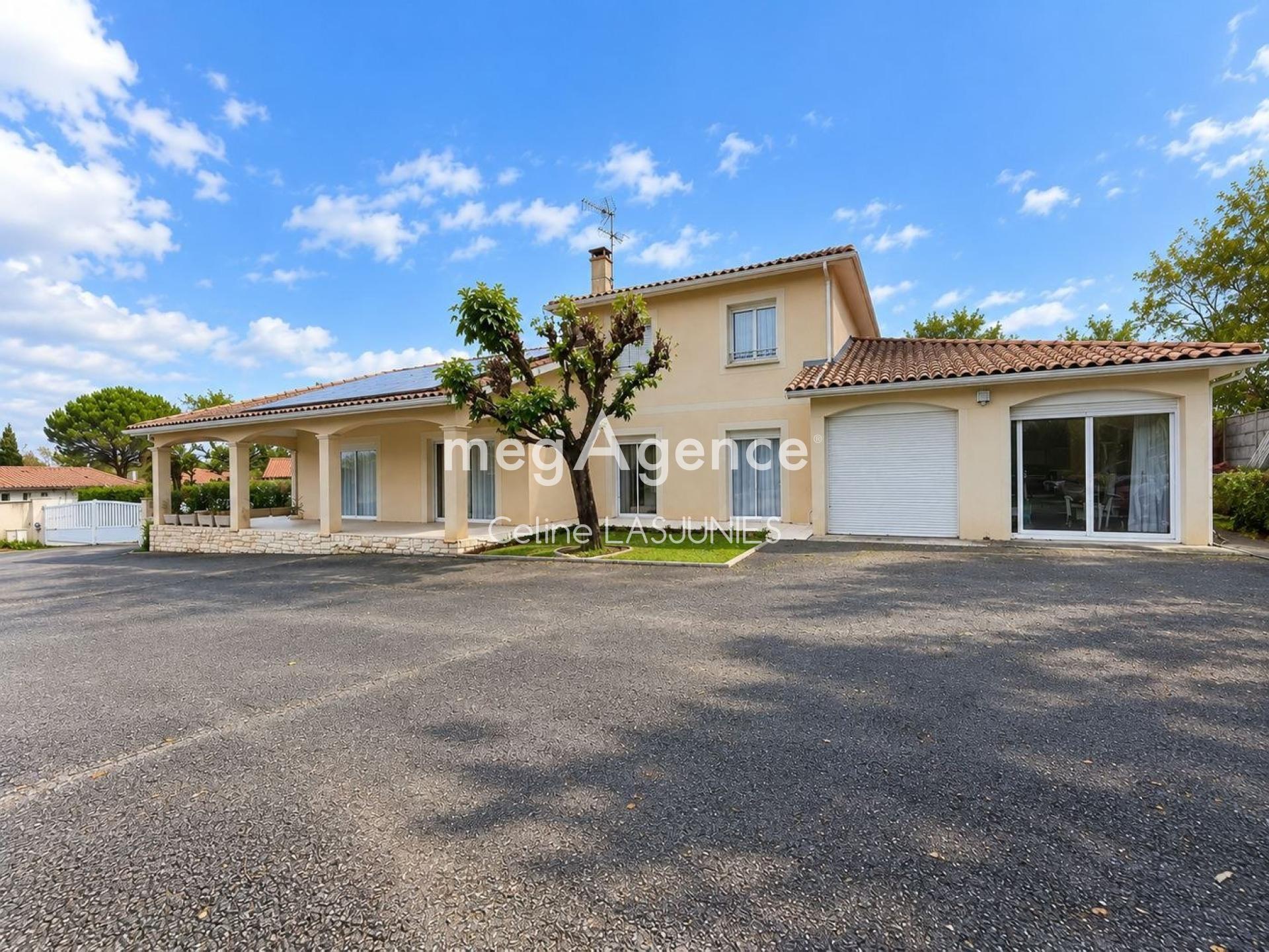 Maison 7 pièces 236 m² · à Blanquefort · 236 m² · 795 000 €