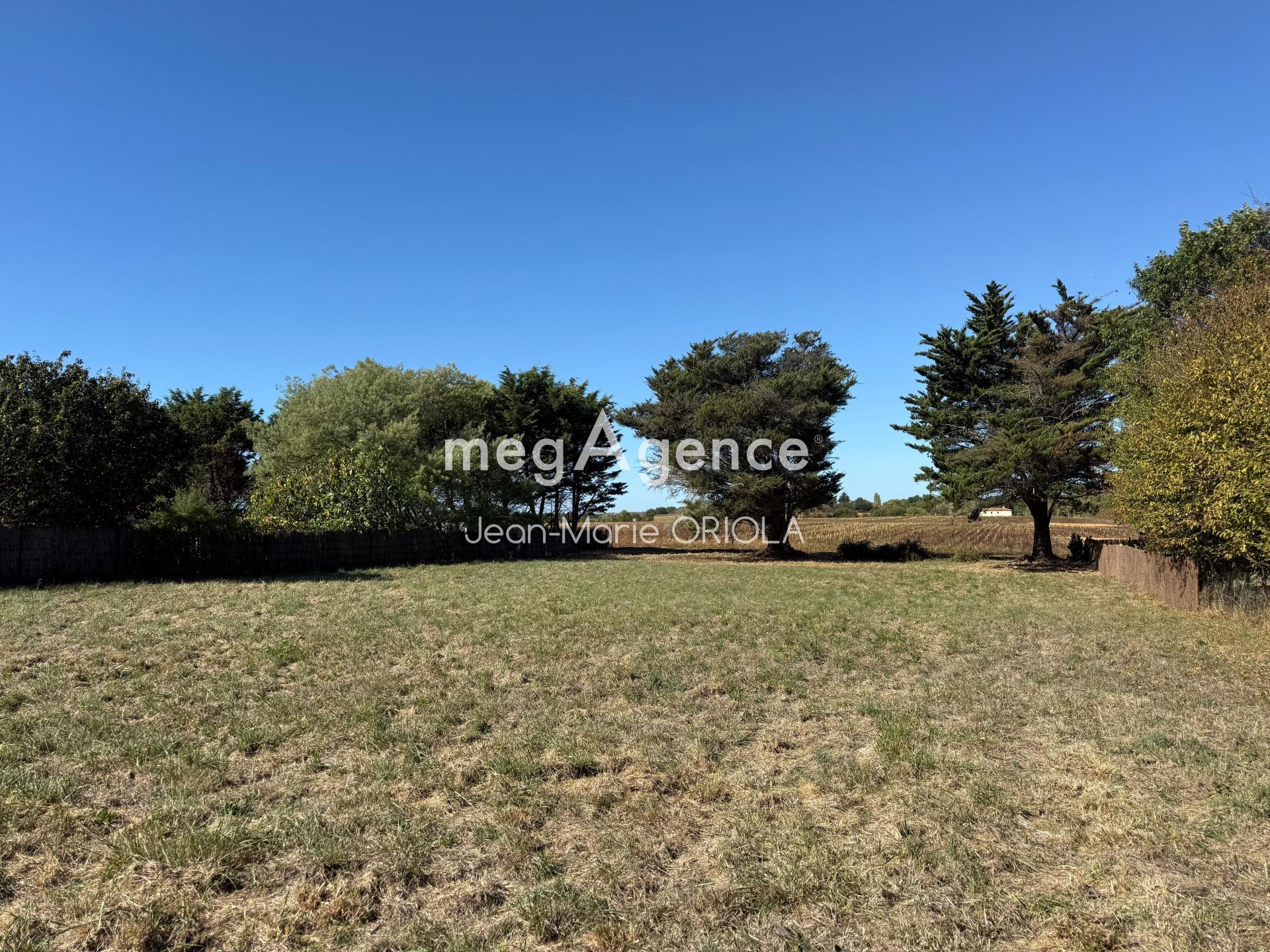 Terrain 1537 m² · à Talmont-Saint-Hilaire · 183 000 €