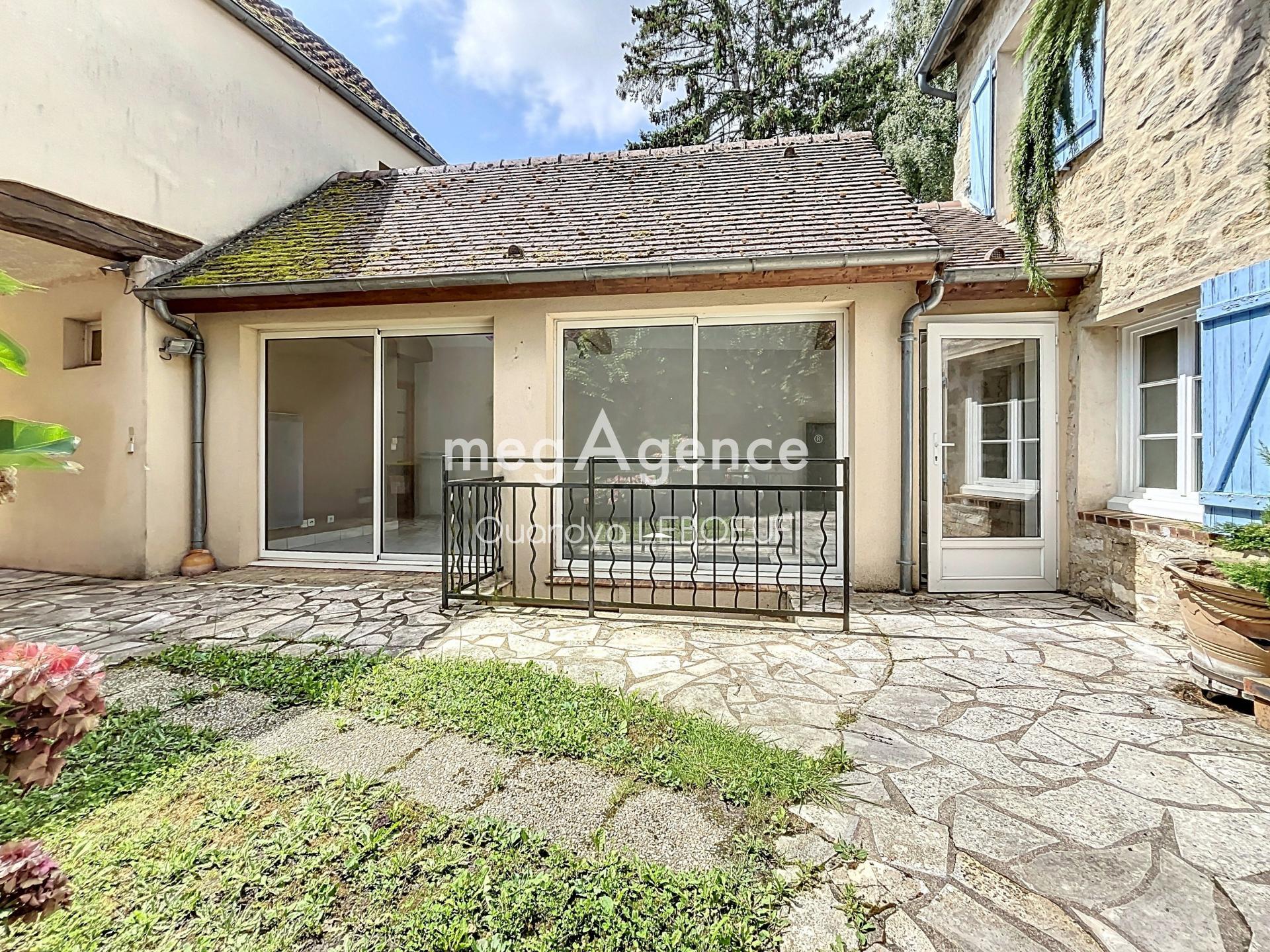 Maison 7 pièces 160 m² · à Jambville · 160 m² · 275 000 €