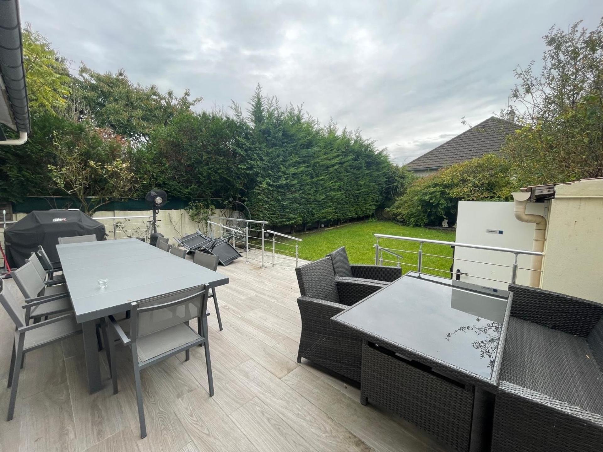 Maison 6 pièces 160 m² · à Livry-Gargan · 160 m² · 420 000 €