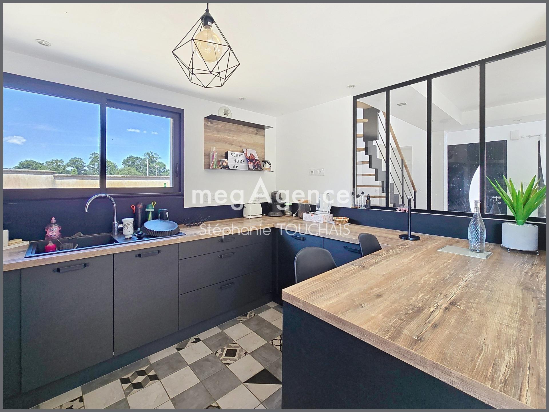 Maison 5 pièces 115 m² · à Chauvigné · 115 m² · 275 000 €