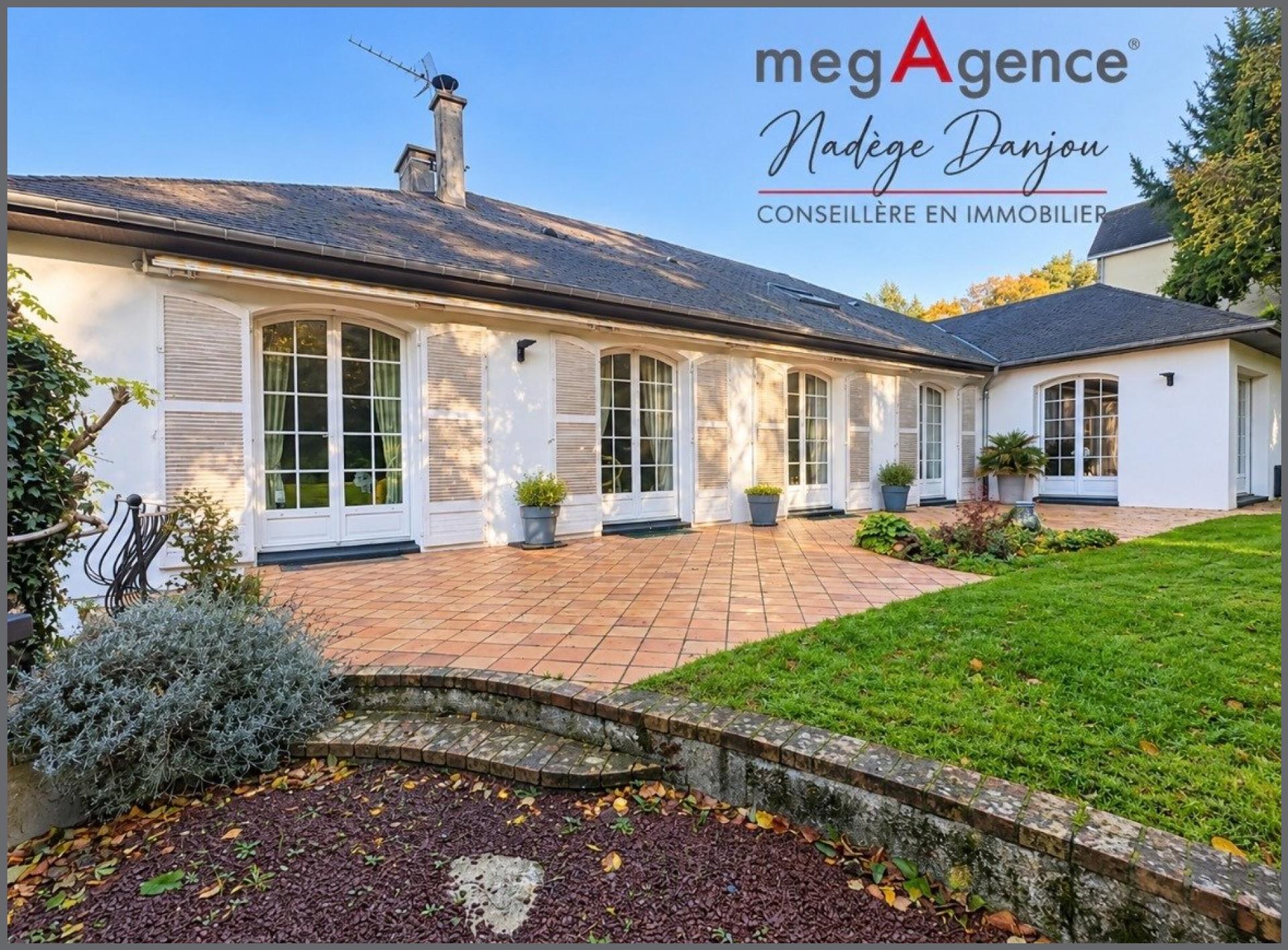 Maison 8 pièces 210 m² · à Vire Normandie · 210 m² · 347 000 €