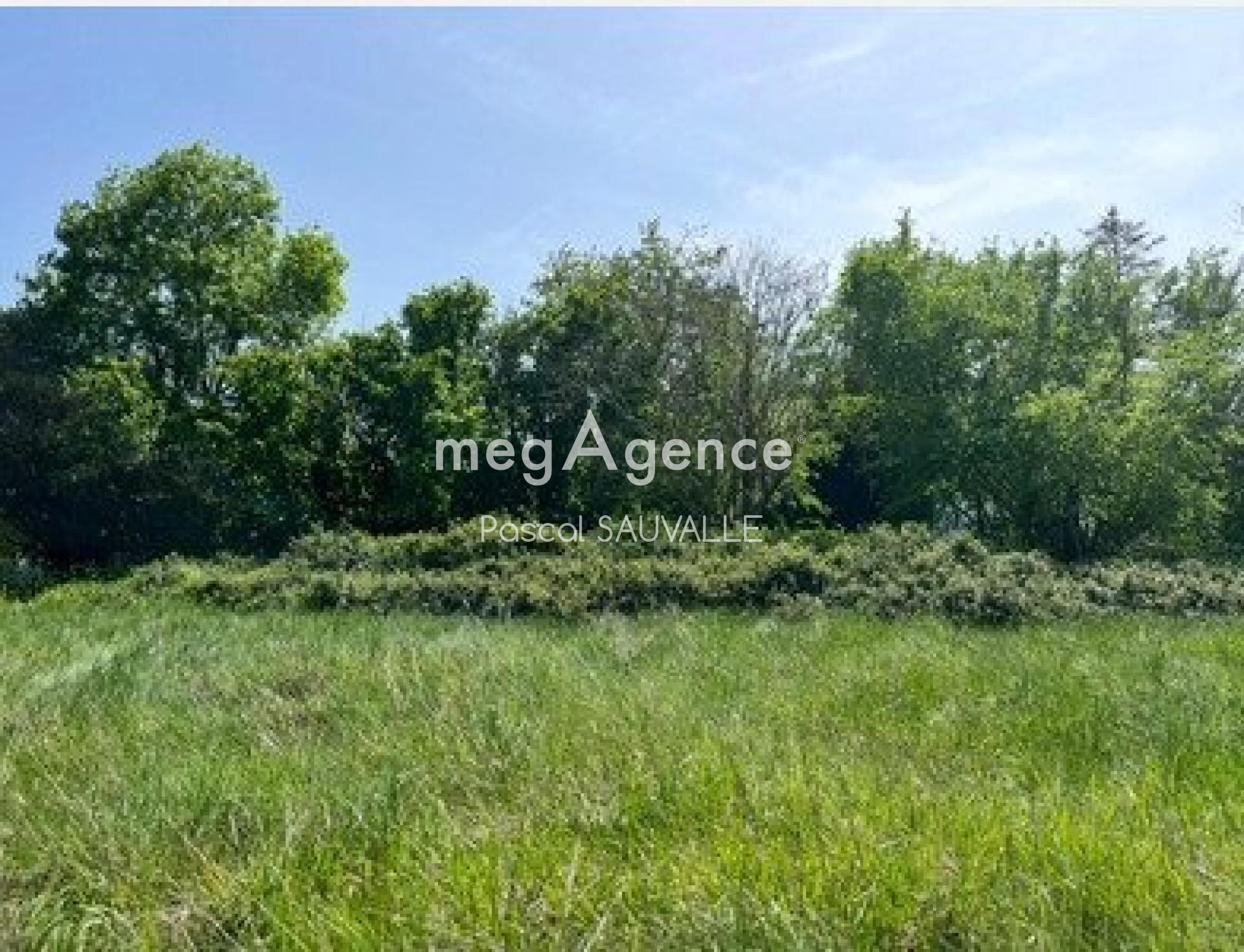 Terrain 2060 m² · à Léguillac-de-l'Auche · 50 000 €